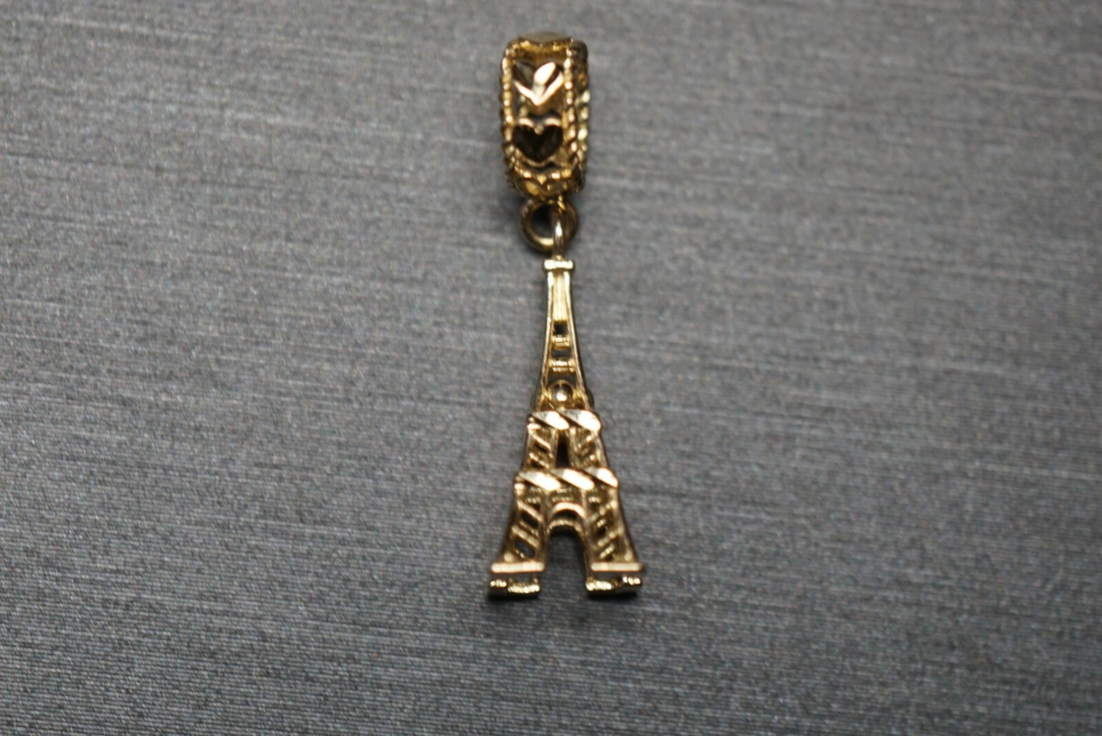14K Solid Yellow Gold 0.8″ Diamond Cut Tiny Paris Eiffel Tower Charm Pendant.