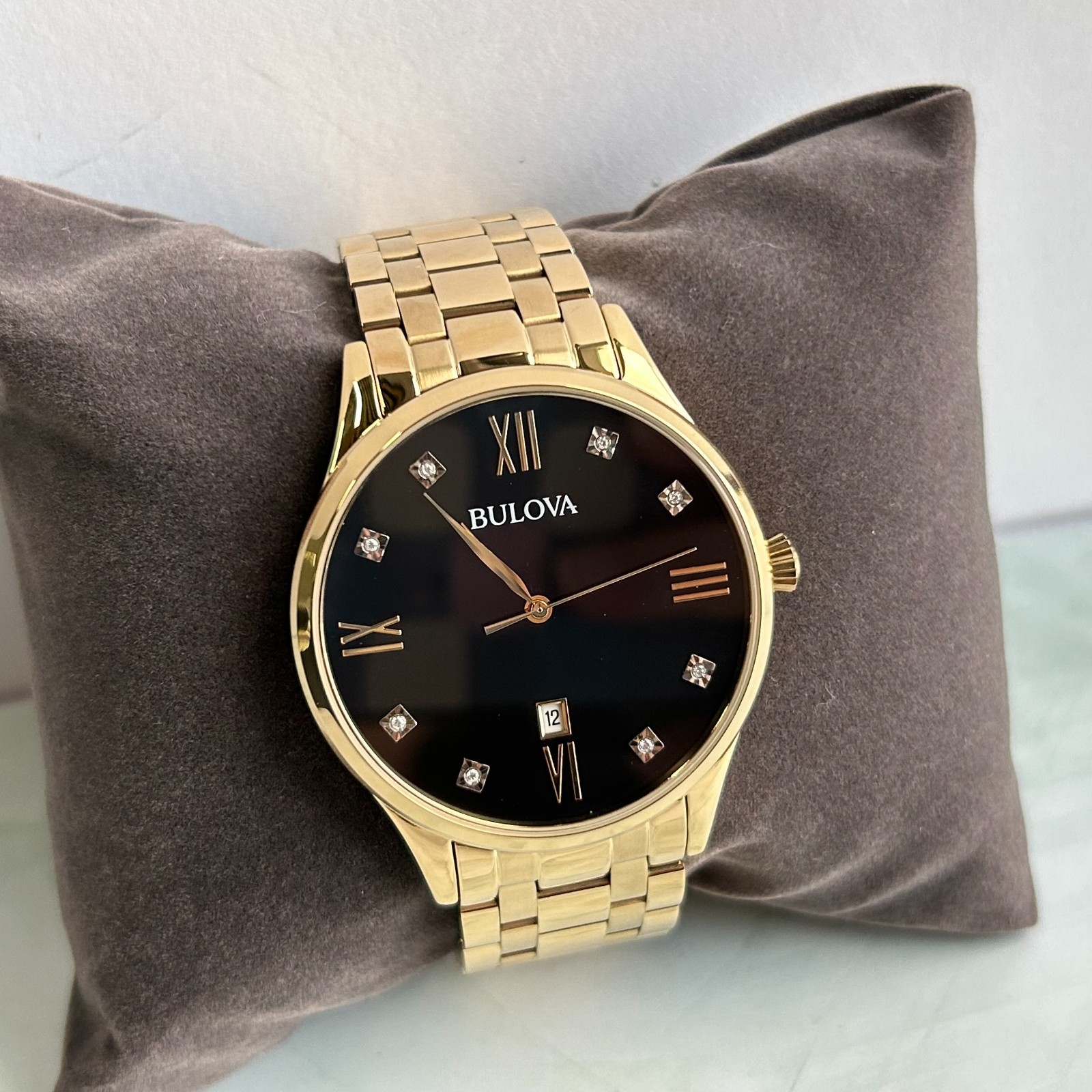 Bulova Classic 97D108 Diamond Black Dial Gold-Tone Bracelet Men’s Quartz Watch