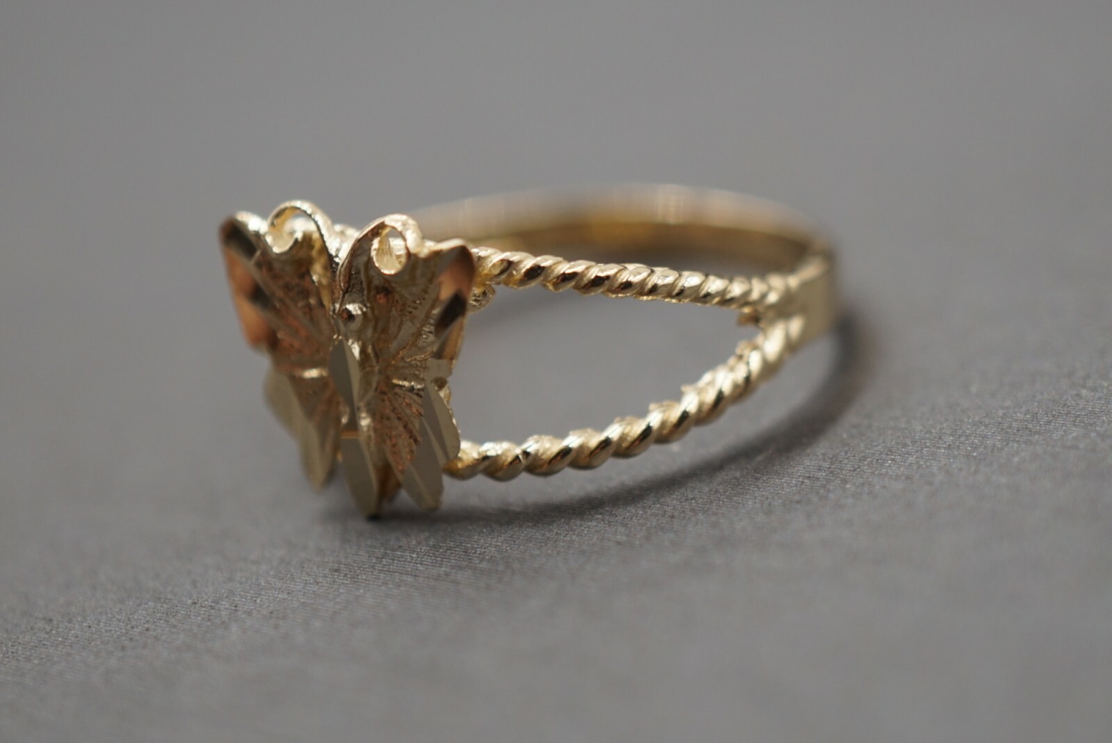 10K Solid Yellow Gold Diamond Cut 10.5MM Butterfly Ring. Size 7.5