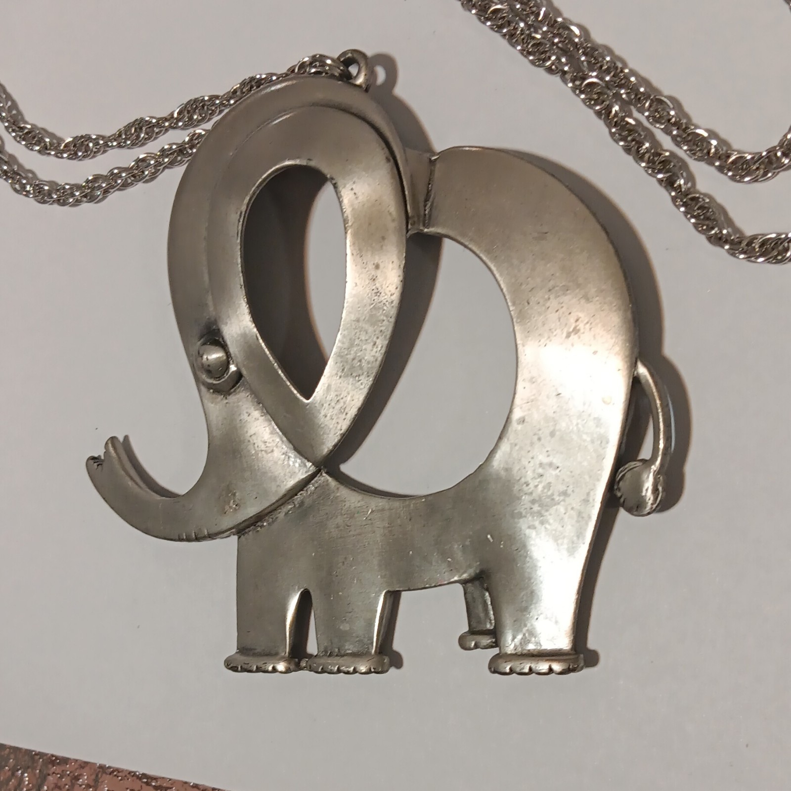 Silver Tone Elephant Animal Charm Pendant Necklace Metal Rope Chain