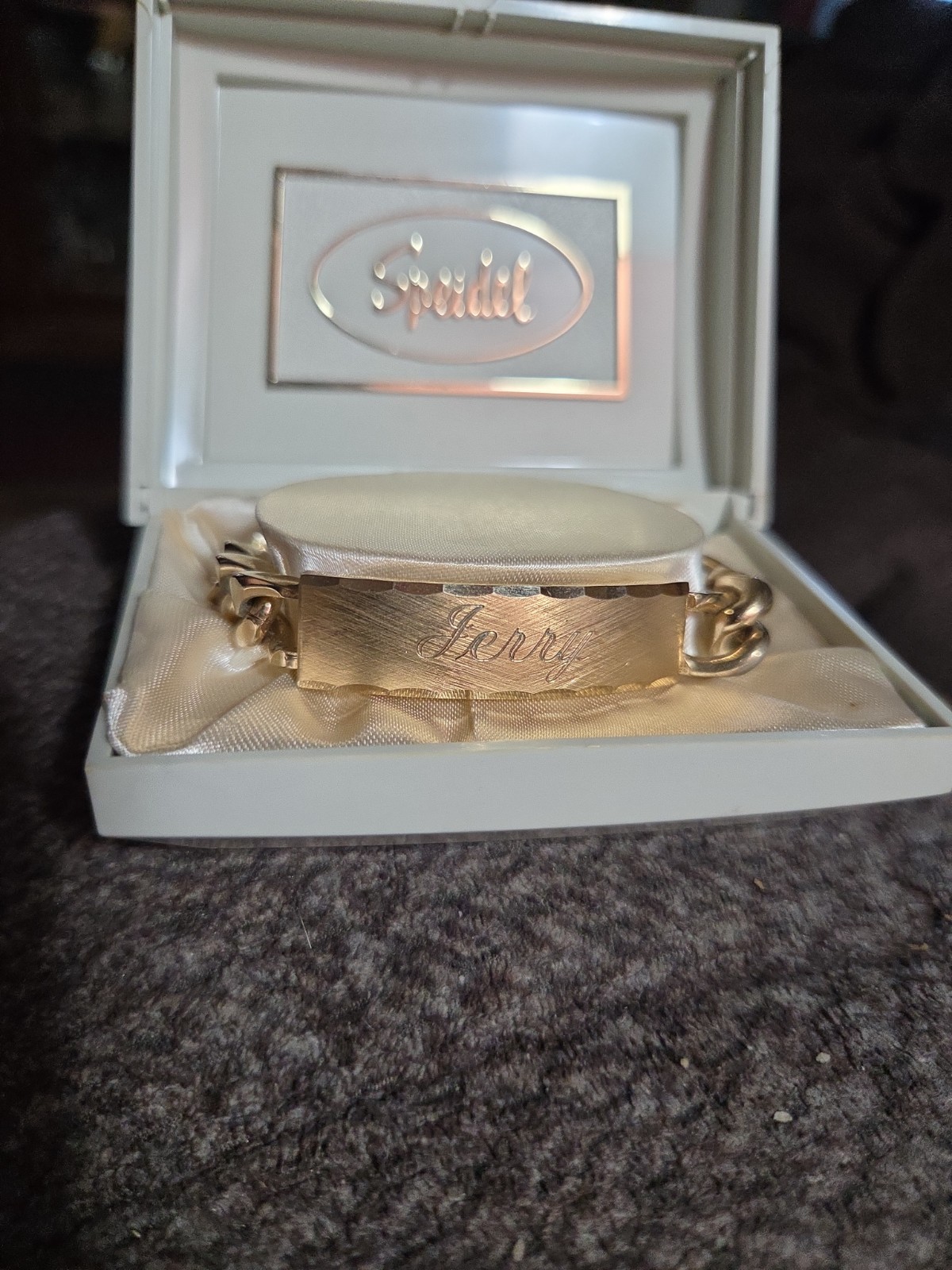 Vintage Men’s 8 1/2 ” Speidel ID Bracelet – Gold Electorplate Never used Jerry