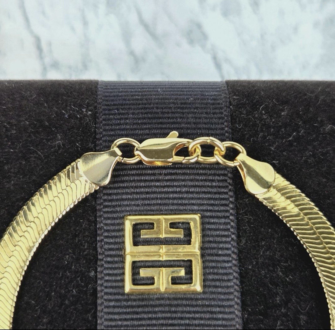 Auth Vintage GIVENCHY 4G Logo Flat Herringbone Chain Bracelet Gold Plated Luxury
