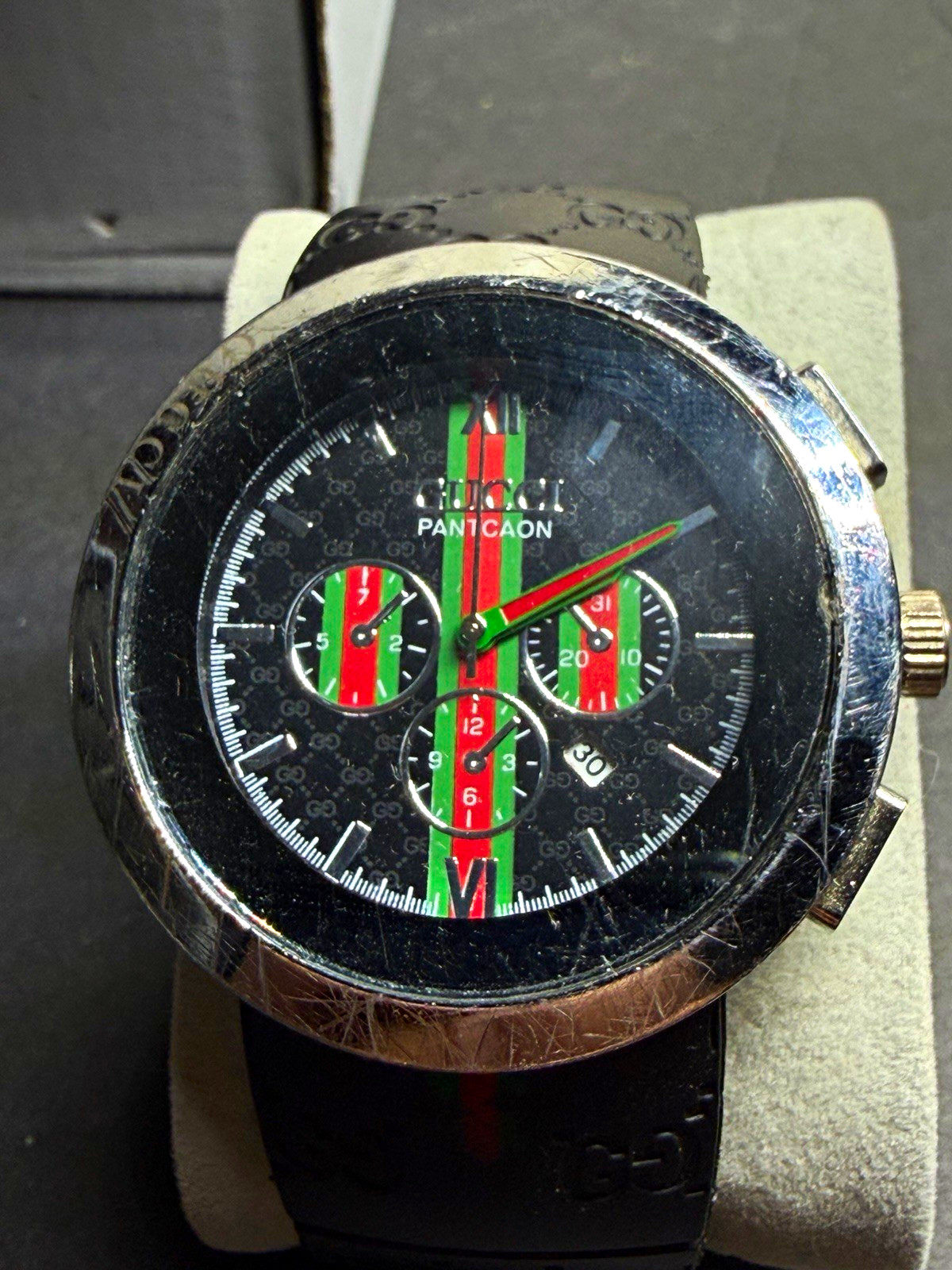 Gucci Pantcaon Swiss Made Quartz Chronograph Date 44mm Black Rubber Strap