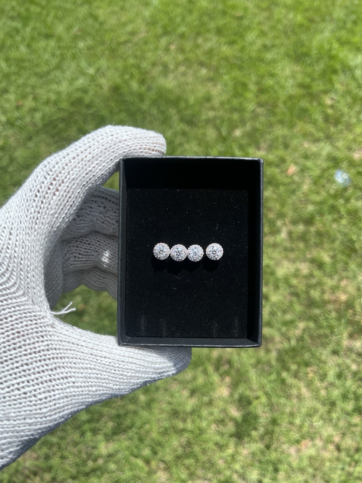 VVS 925 Sterling Silver Stud Earrings (passes diamond tester)