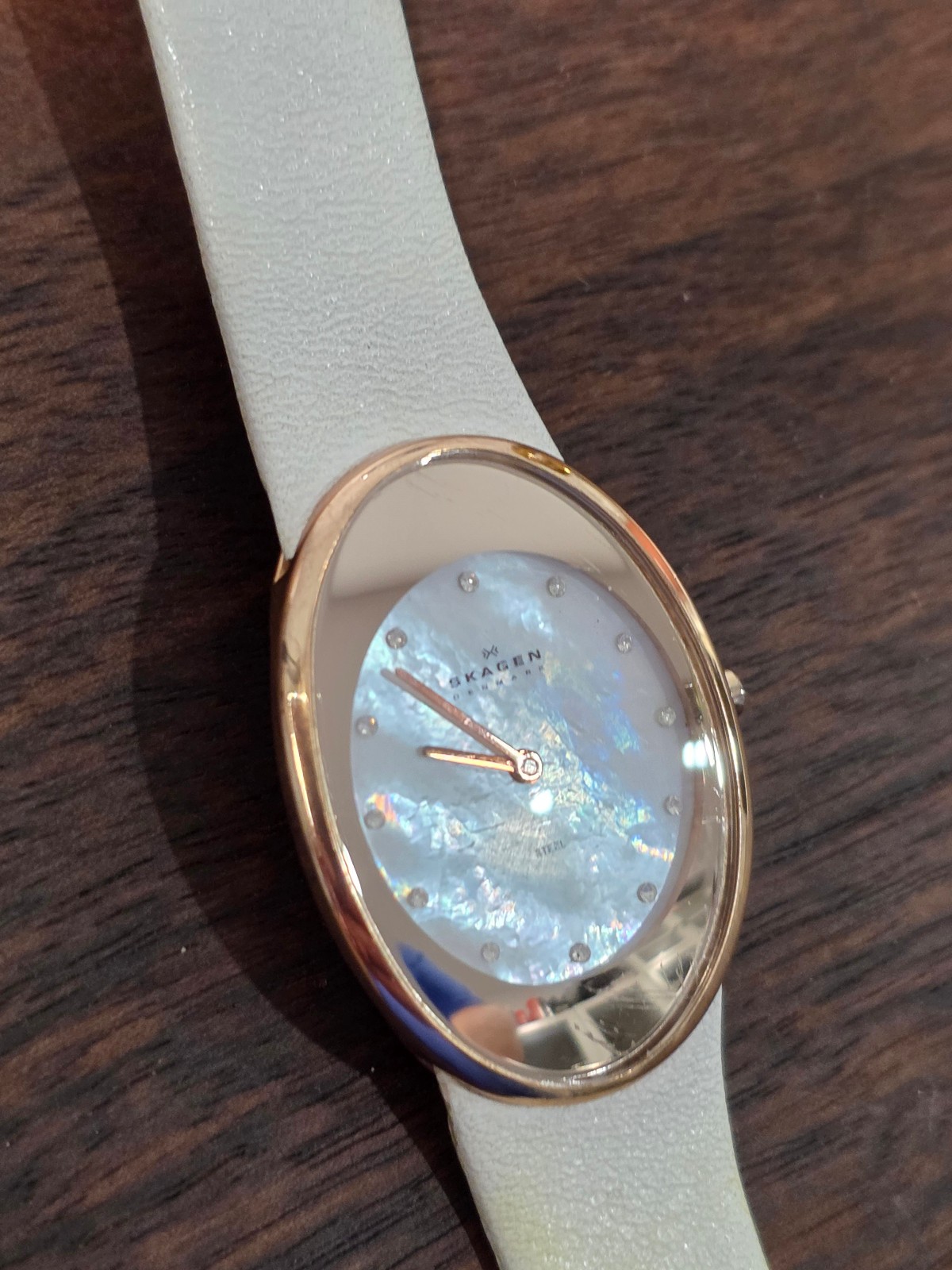 Skagen Denmark White Leather & MOP Inlay Women’s Watch 648SRLW Japan Quartz