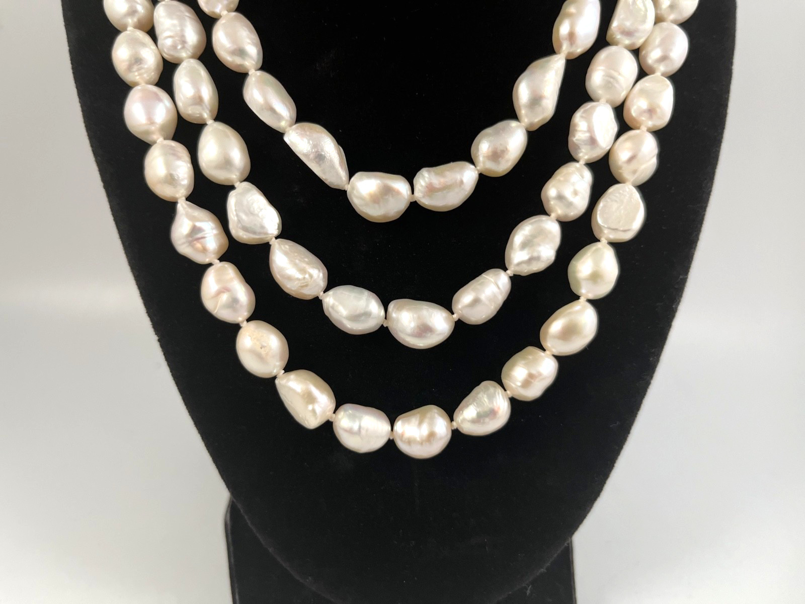 14K (585) YELLOW GOLD THREE ROWS BAROQUE PEARLS NECKLACE 19in