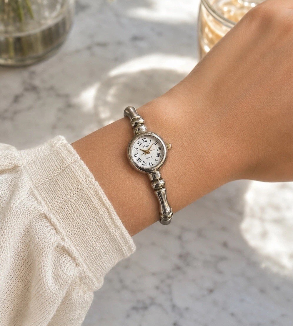 😍 READY TO WEAR! Unique Vintage 80s VIVANI Bamboo Bracelet Roman Quartz Watch