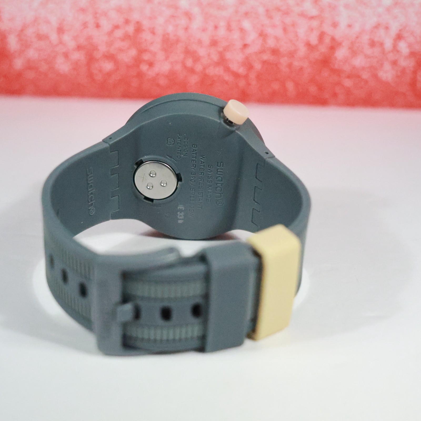 New Swiss Made Swatch BIG BOLD 47mm THRU THE HORIZON SB05B102 Gray Beige Silicon