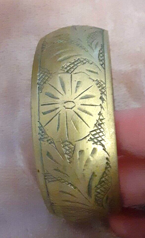 Vintage brass Bohemian bangle cuff bracelet 1X3 floral leaf design