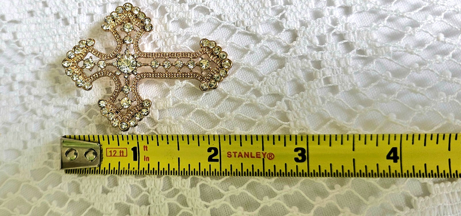 GYN & JOY Crystal Rhinestone Ornate Crucifix Cross Brooch Christian Jewelry