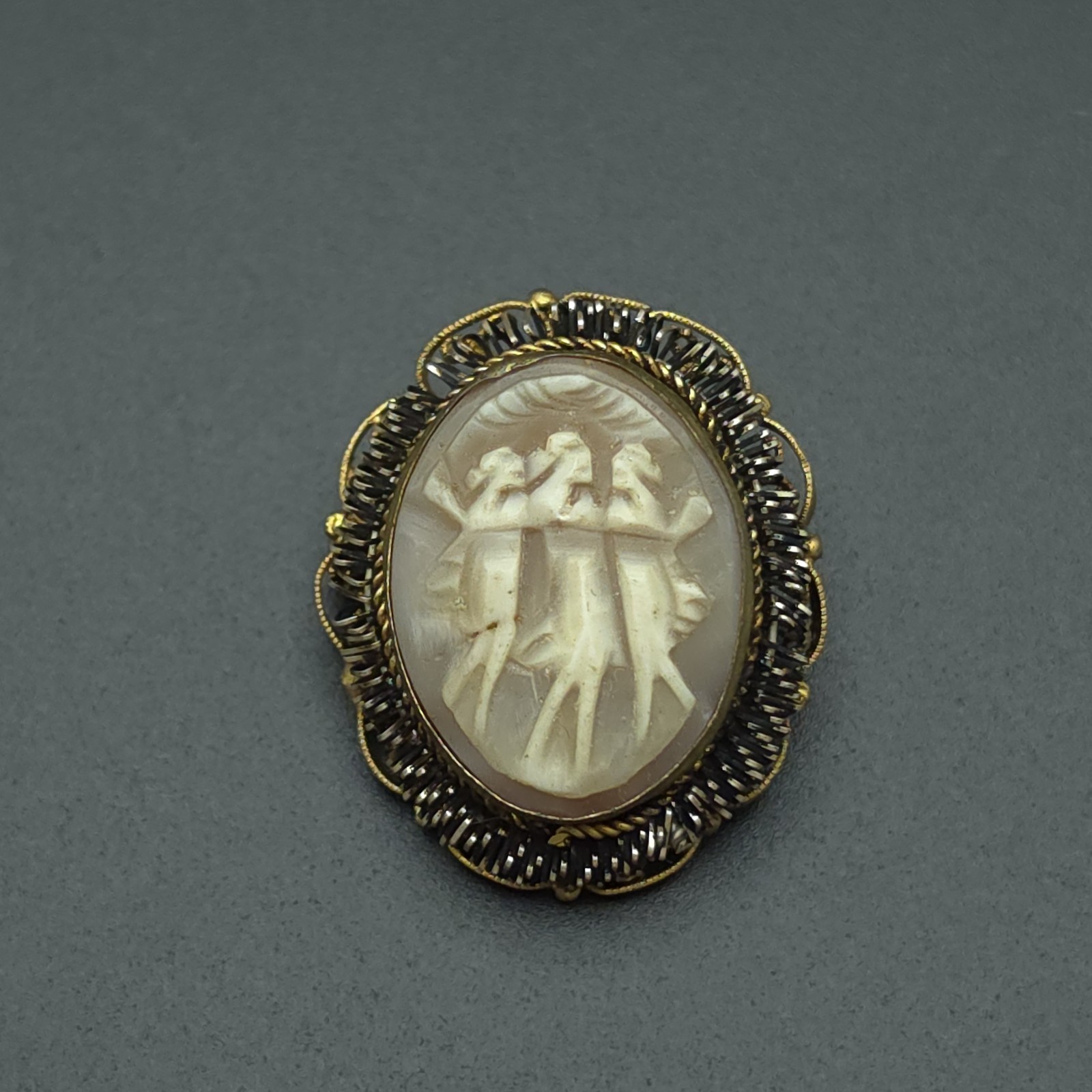 Antique Edwardian Carved Shell Three Graces Cameo Pendant Brooch Gilt Filigree