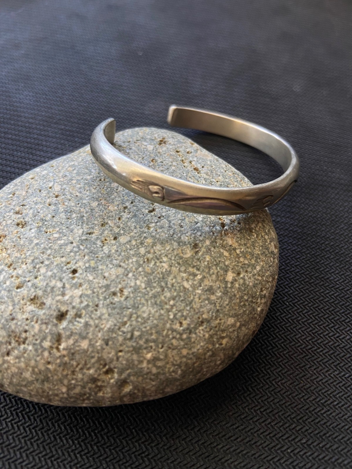 Vintage Native Navajo Sterling Silver 925 Stamped Handmade Cuff Bracelet 20g