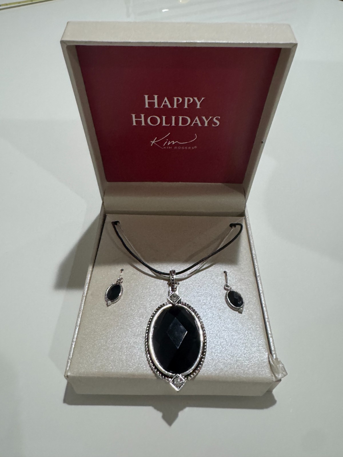 Vintage Kenneth Cole signed KC simulated onyx diamond & silver tone pendant & ea