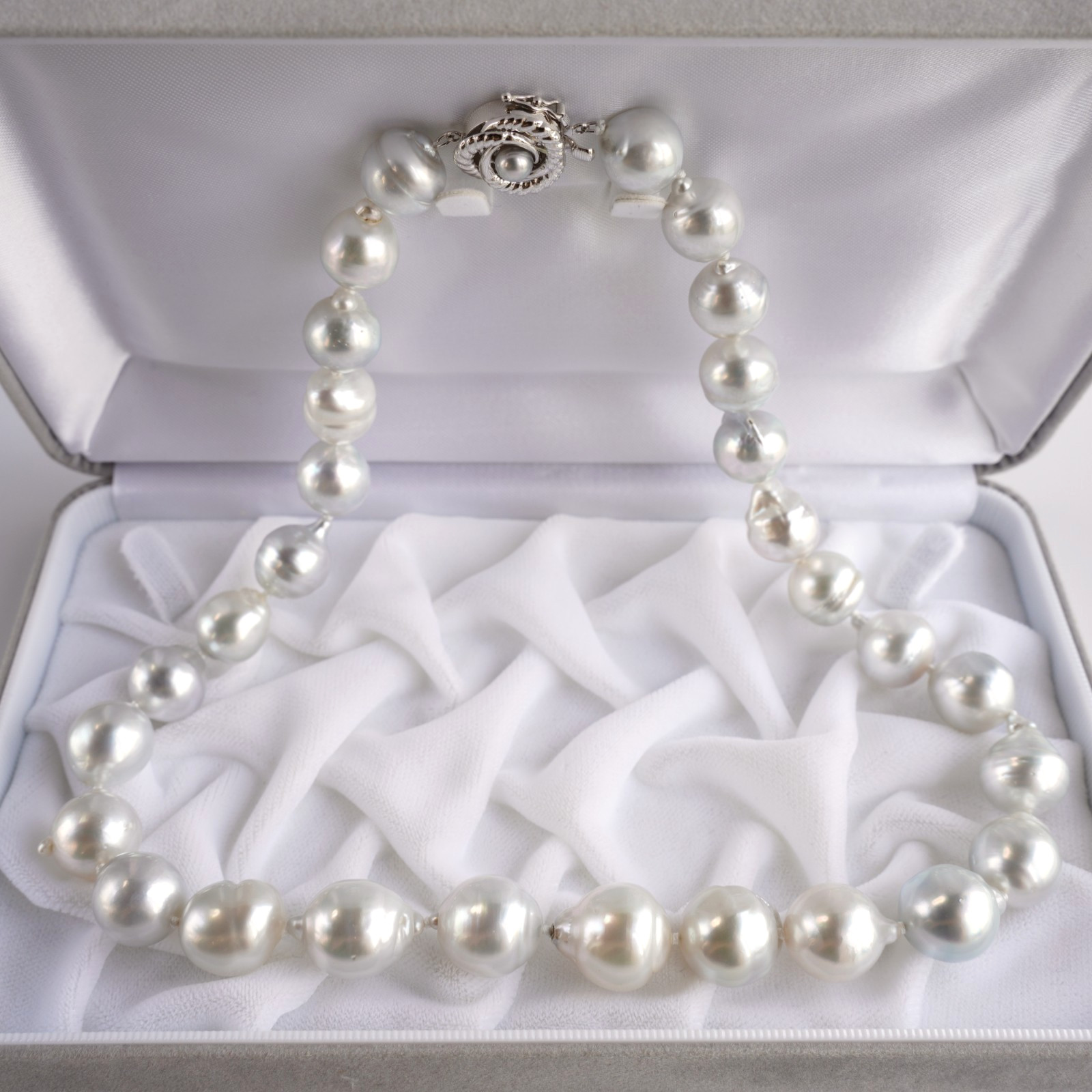 11.5-14.5mm Baroque White South Sea Pearl Necklace 14K White Gold Clasp,18.1″