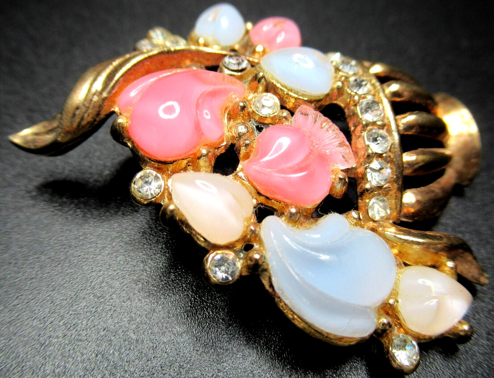 LISNER 1947 Moon Magic Pink & Blue Fruit Salad Glass Flower Basket Pin Brooch