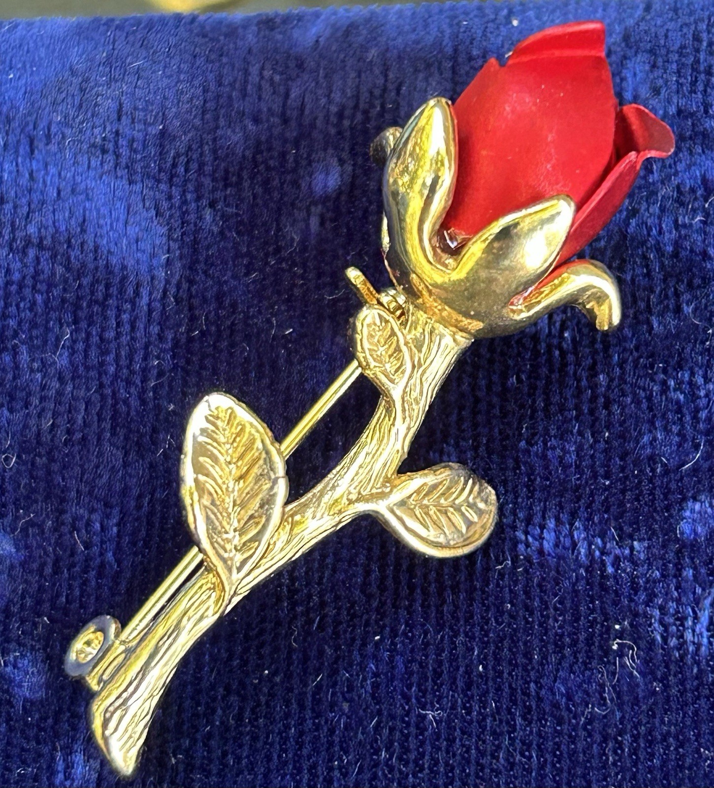 Vintage Gold Tone Red Rose Flower Brooch Pin