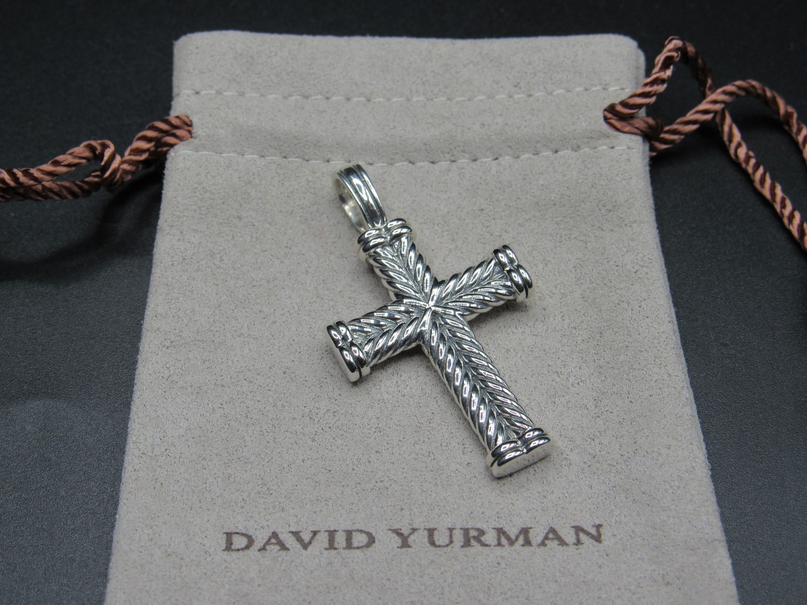 DAVID YURMAN CROSS CHEVRON PENDANT