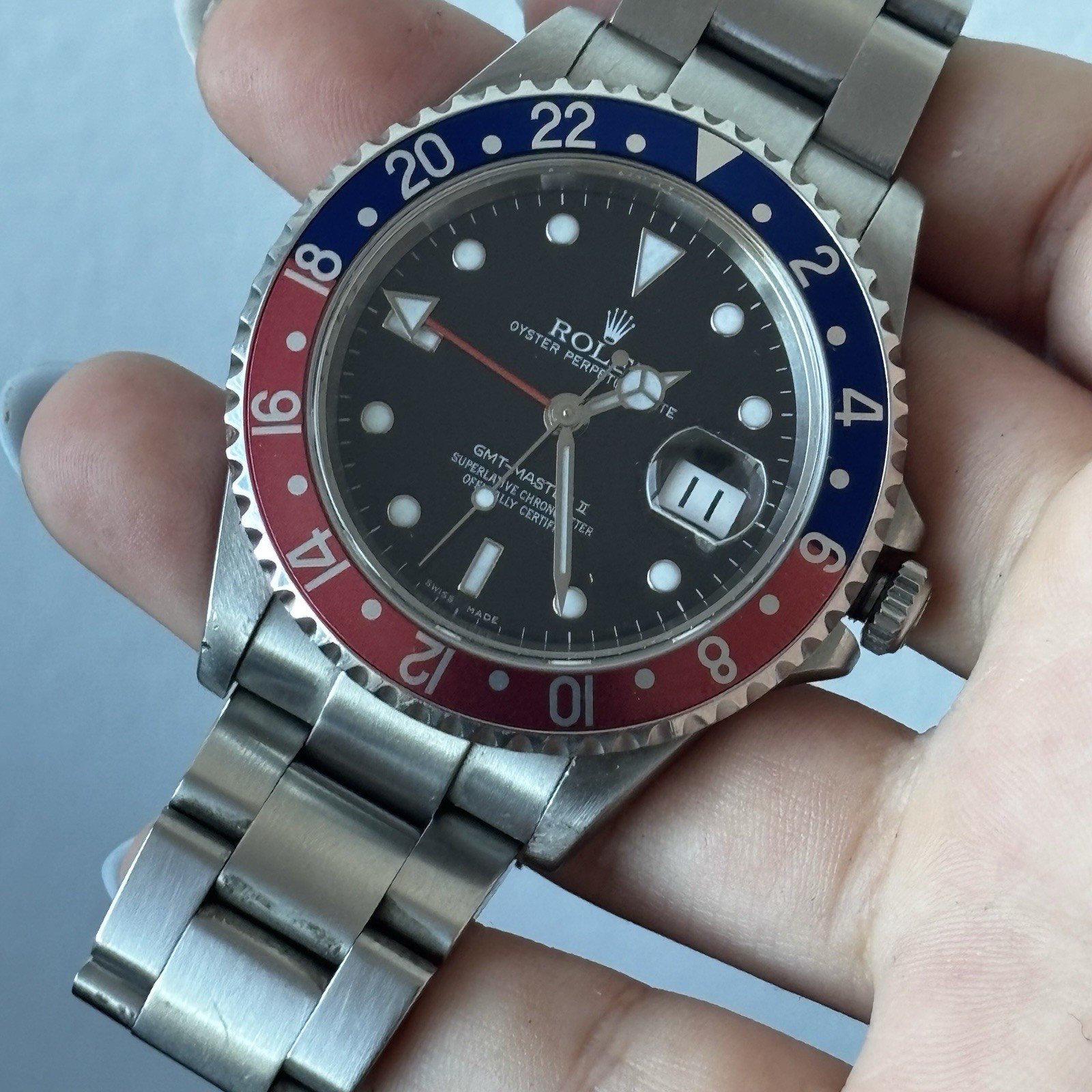 Rolex GMT-Master II 16710 Pepsi 40mm Black Dial Full Set (2006) No Holes Case