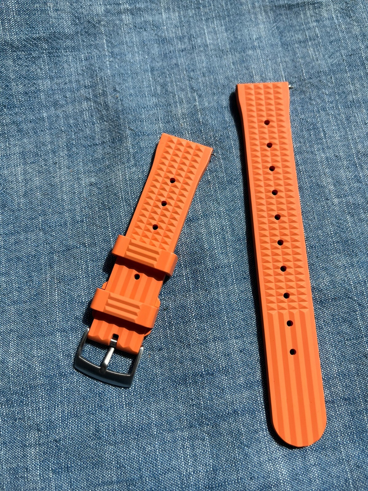 Vulcanized Rubber Waffle Watch Strap