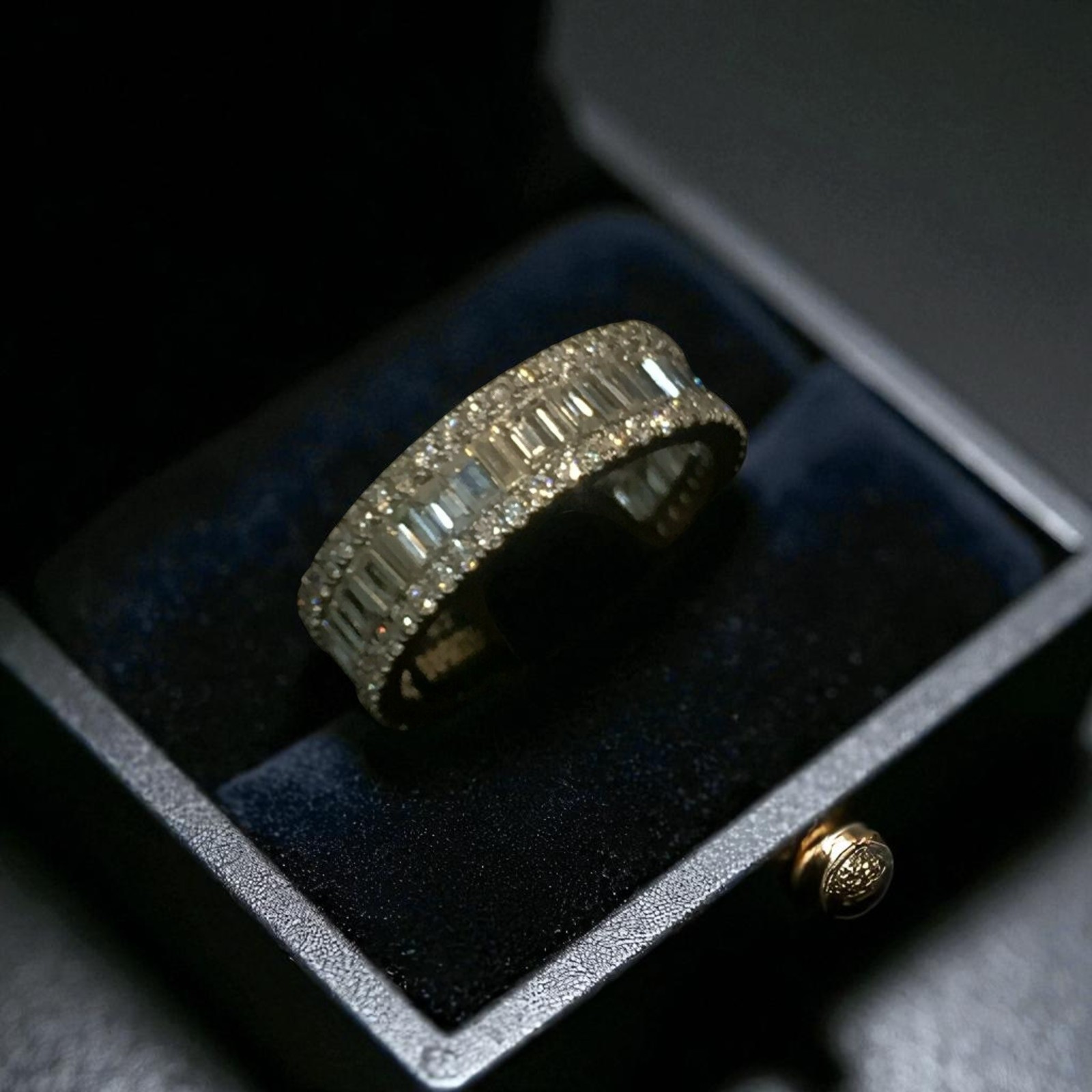 Classy 2.58 Cts Round Baguette Diamonds Unisex Half Eternity Band Ring 14K Gold