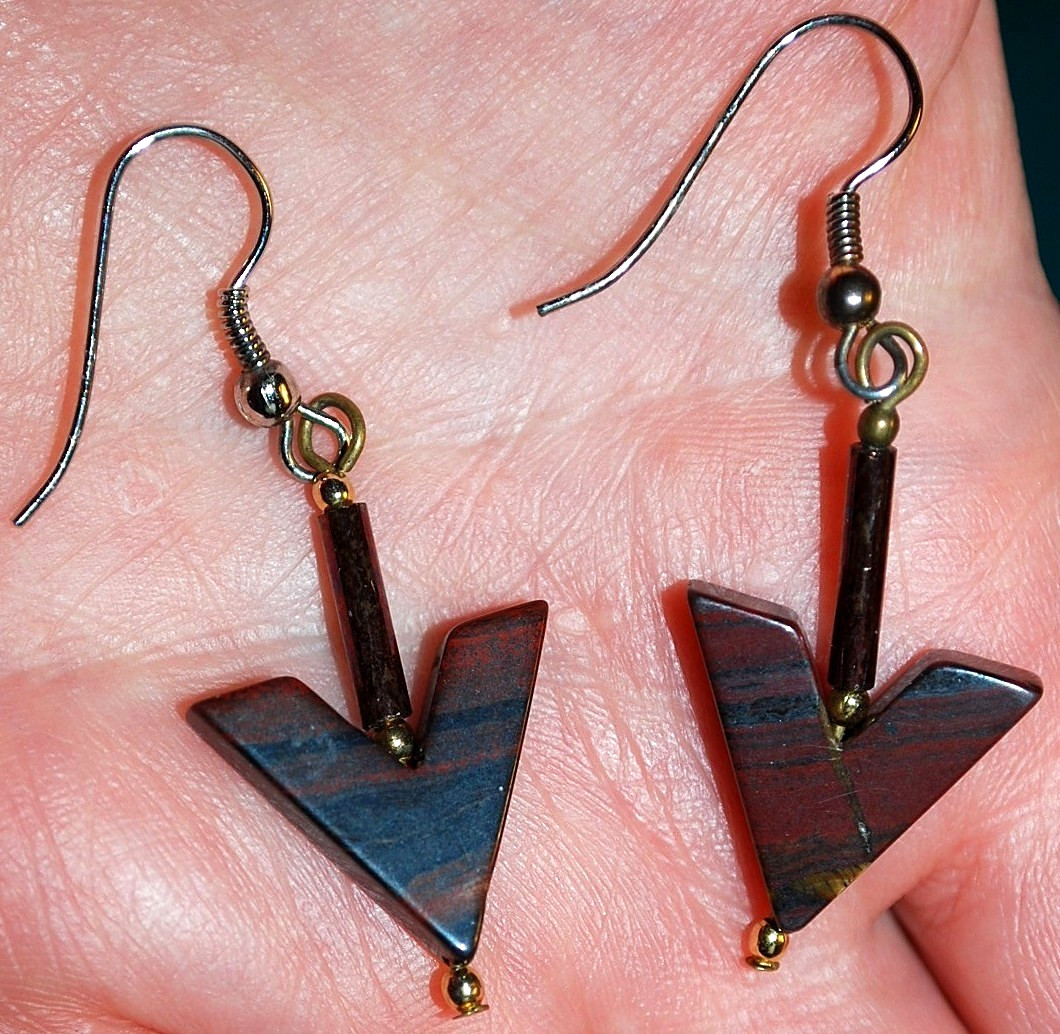 Hand Carved POLISHED ARROW POINTS Drop Dangle Earrings RED JASPER W PYRITE VEINS