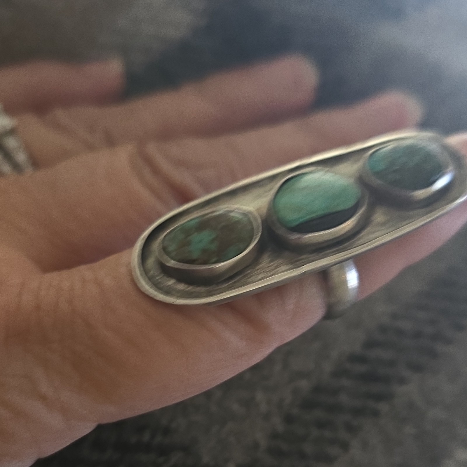 Silver Turquoise 3-Stone Oval Bezel Set Band Ring Unisex Adults Size 6