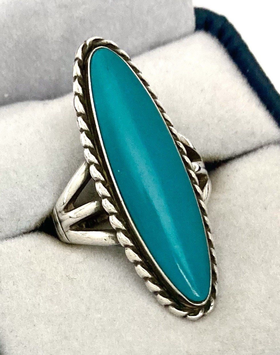 VINTAGE BELL TRADING POST Sterling Silver Tall TURQUOISE Rope Accent Ring~Size 6