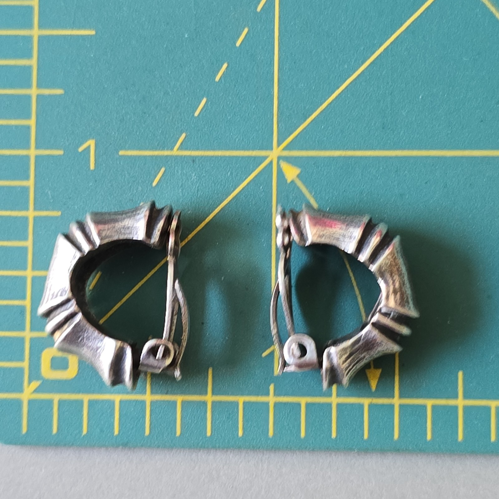 Retired James Avery Sterling Silver bamboo C Hoop Earrings Clip on