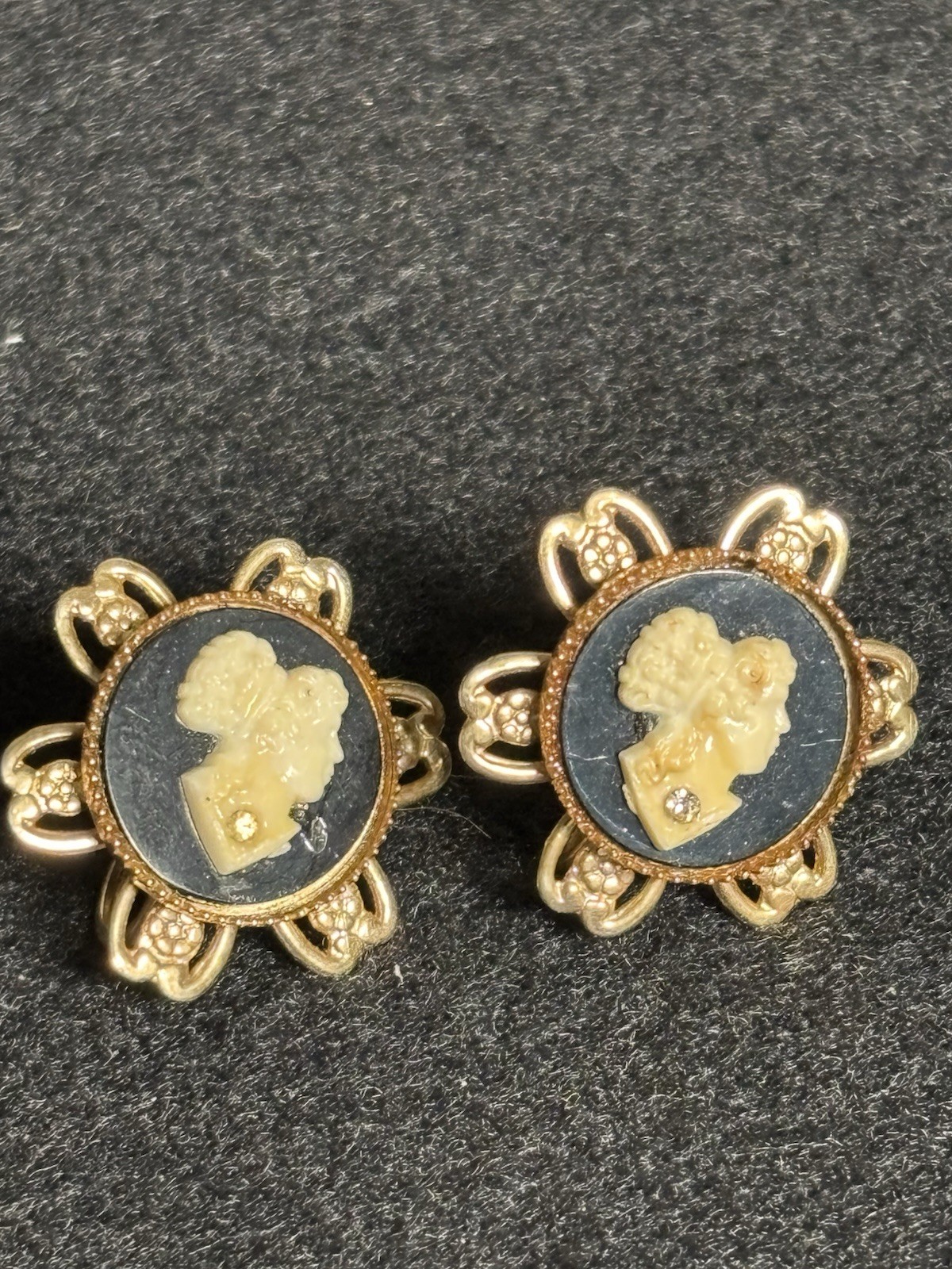 Cameo Stud Earrings Gold Tone Black White Round Screw Back Bezel Rhinestone