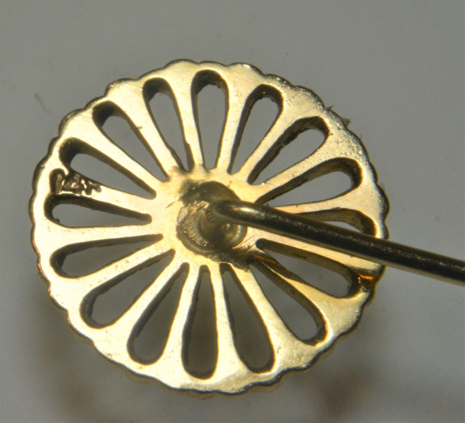 Solid 14k gold Sun or Flower 2″ 50mm stick pin 1.3 gram 13mm head