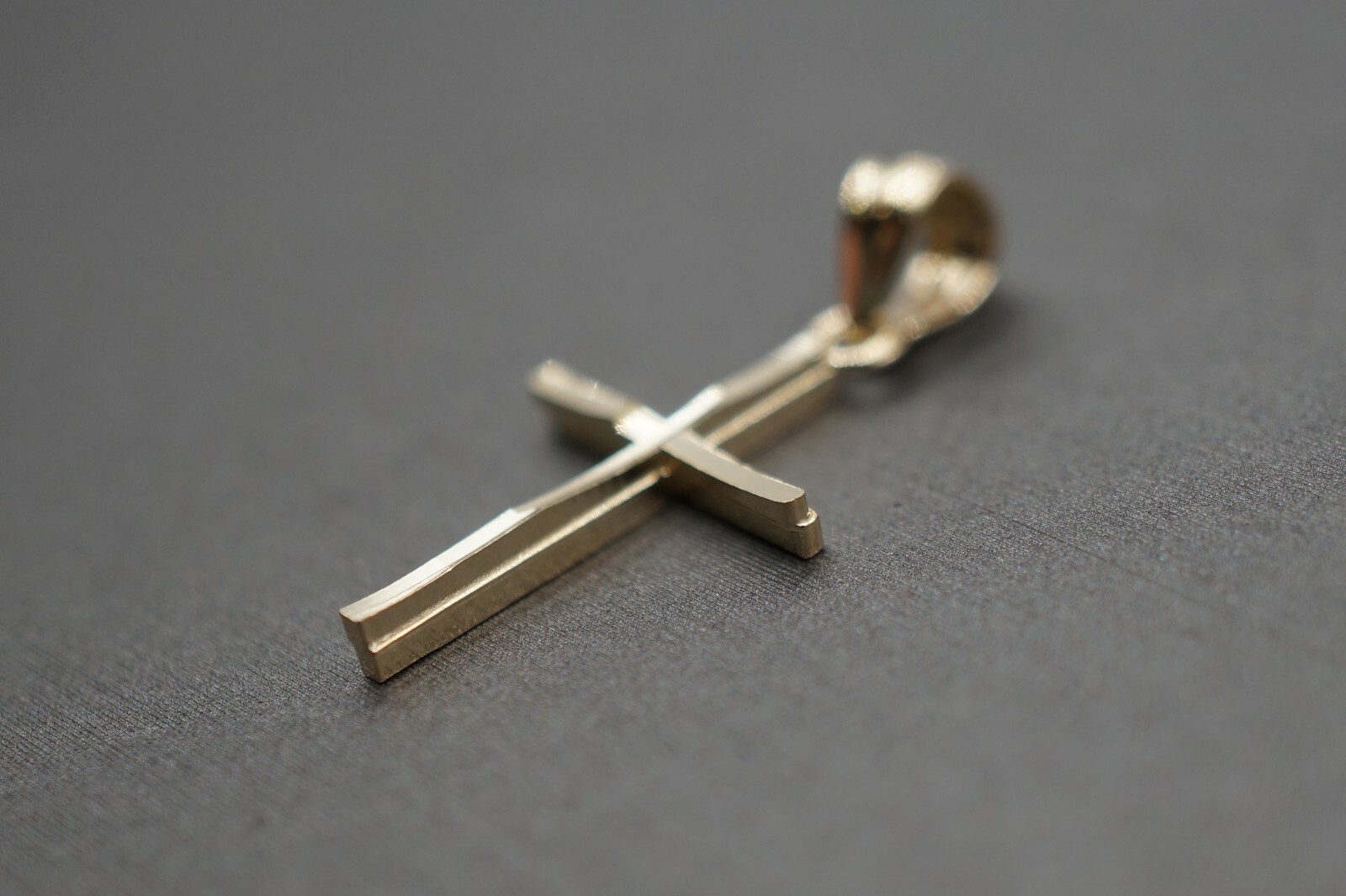 10K Solid Yellow Gold 0.9″ Small Diamond Cut Crucifix Cross Charm Pendant.