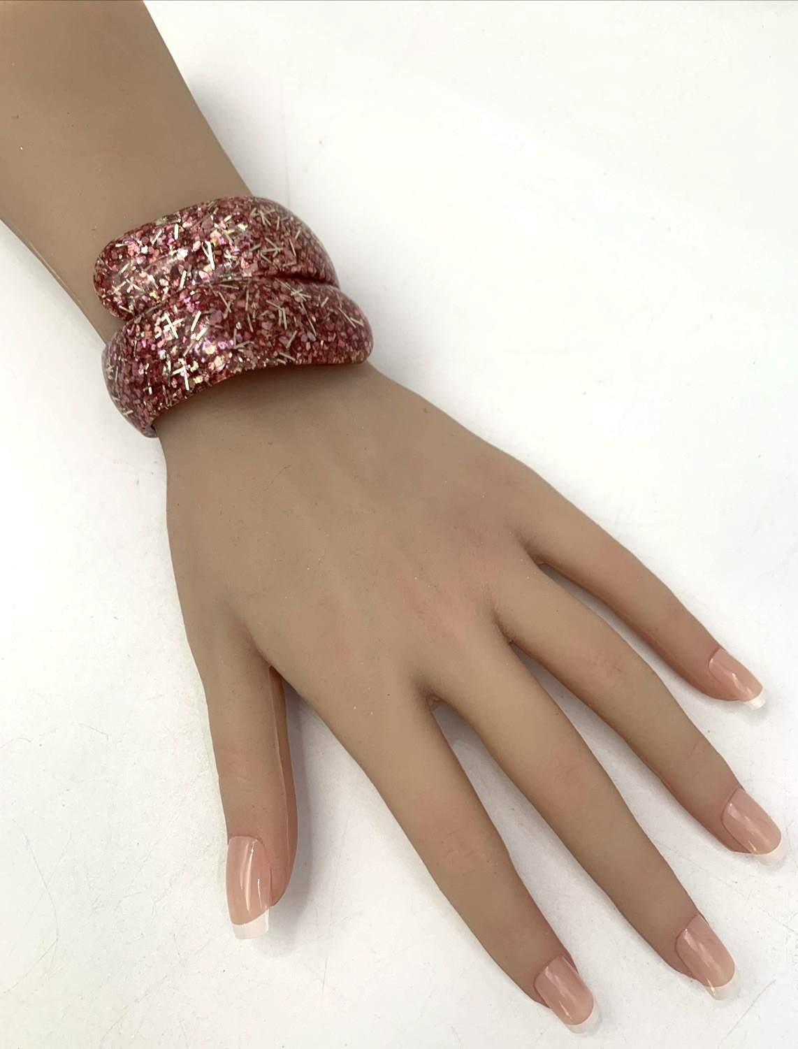 VTG Silver & Pink Glitter Confetti Lucite Clamper Hinged Wide Bangle Bracelet