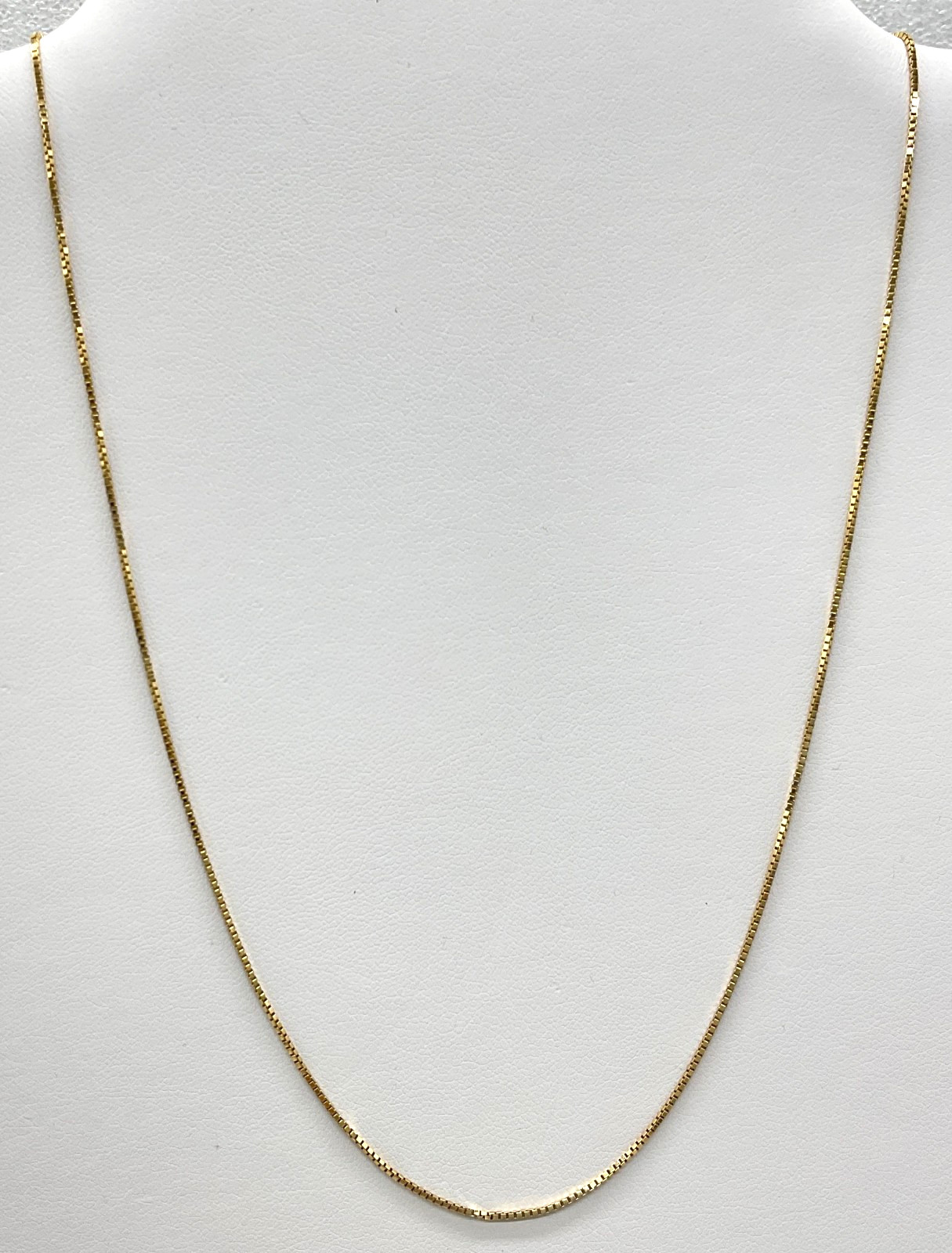 14k Gold Box Link Chain Necklace Unoaerre Italy 18in, 2.5g, 0.8mm