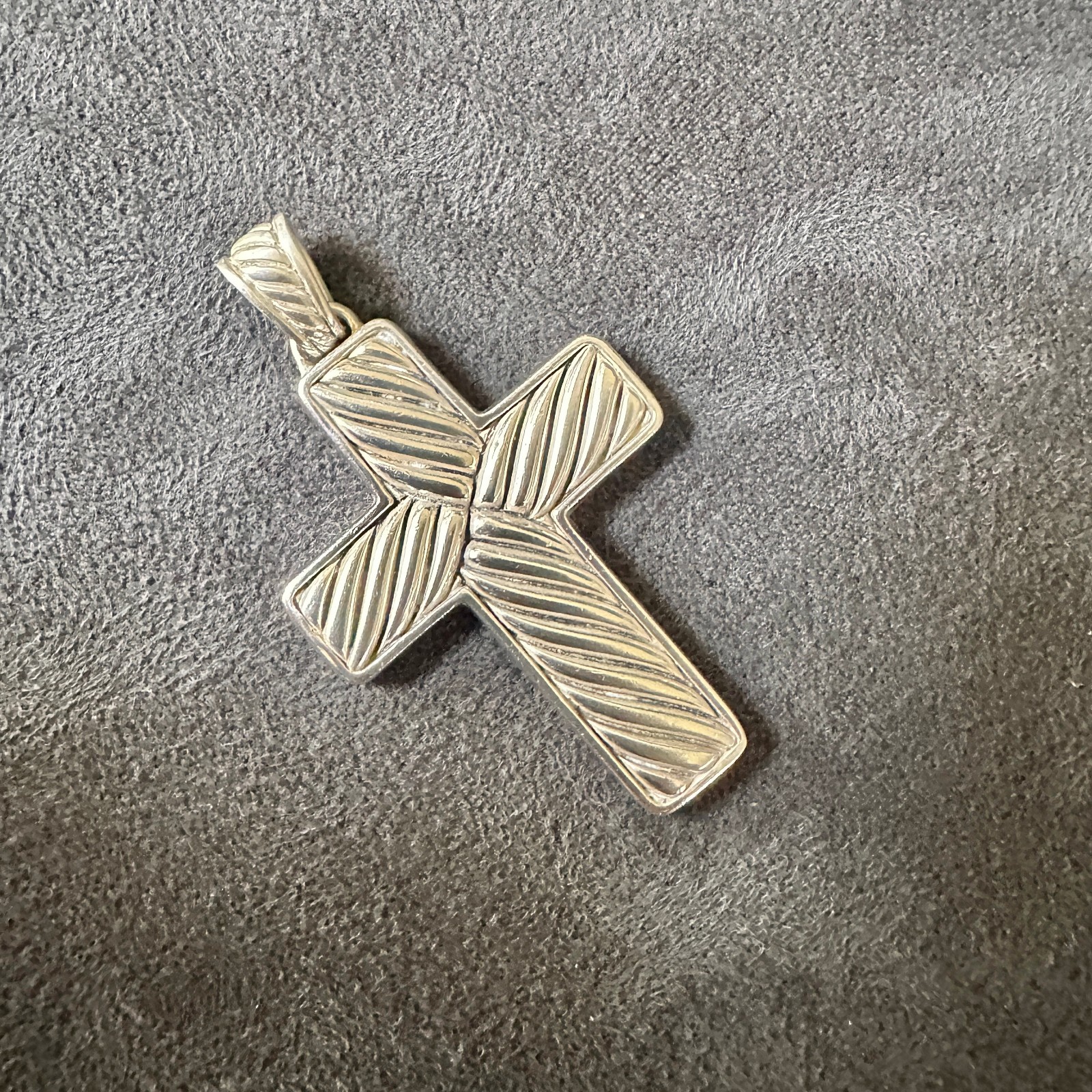 David Yurman Large Chevron Cross Pendant w/ Black Onyx – FREE SHIPPING