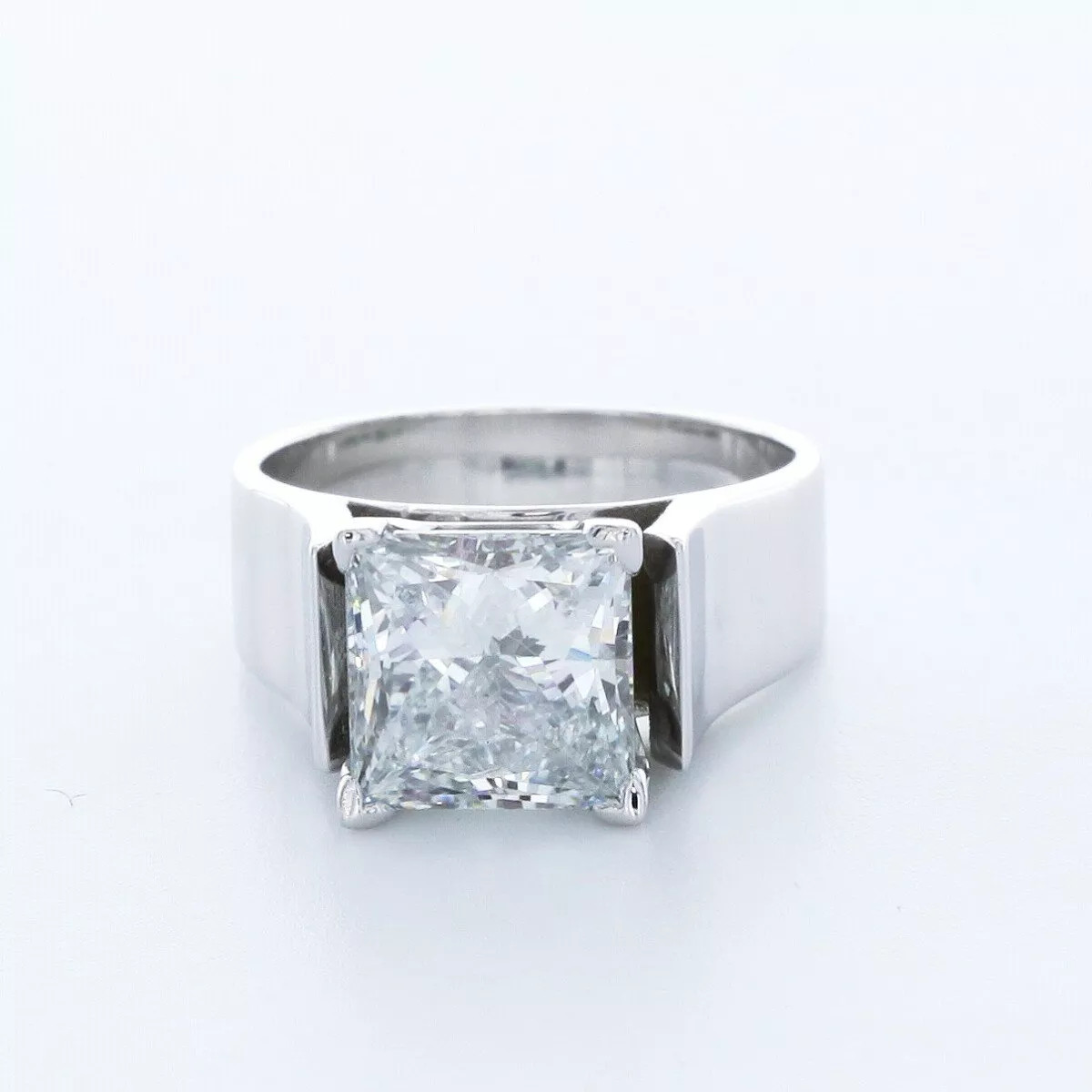 Solitaire Engagement Ring 18K Gold 3.09 Carat Princess Lab-Grown Diamond H VS1