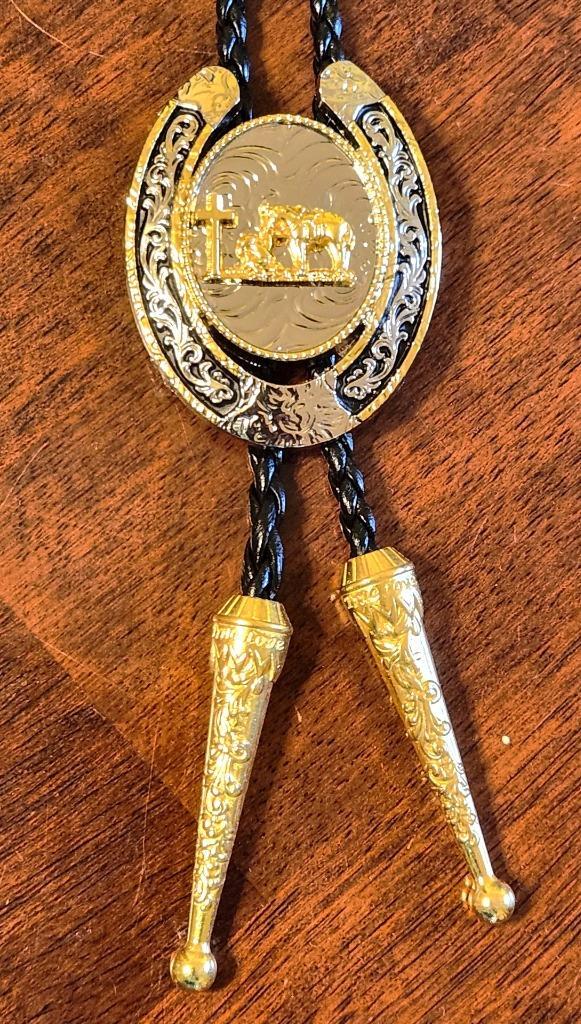 CROSS PRAYING FAITH HORSE COWBOY RODEO HORSESHOE BOLOTIE WESTERN BOLO TIE