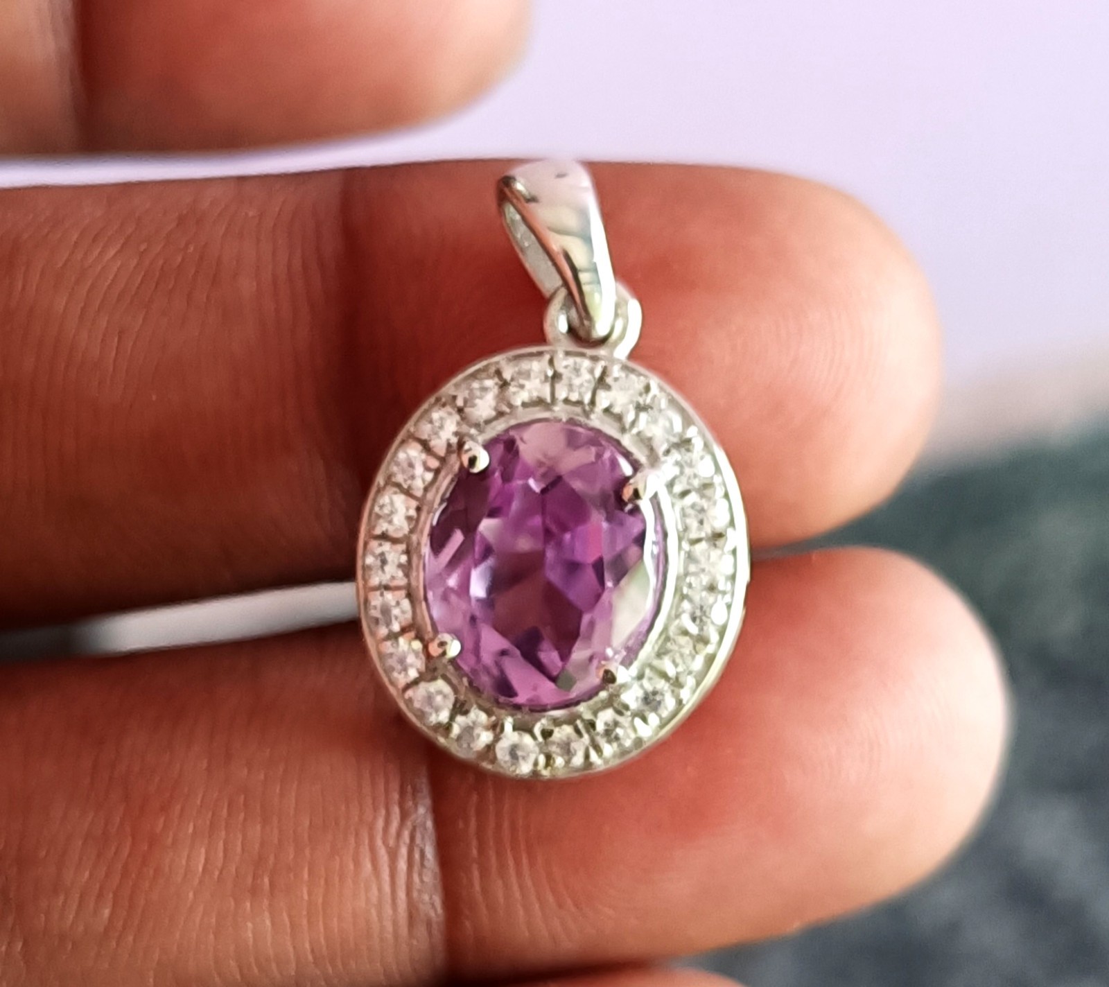 16.60 Ct Natural Alexandrite Pendant – Certified Color-Change Gem in Silver 925