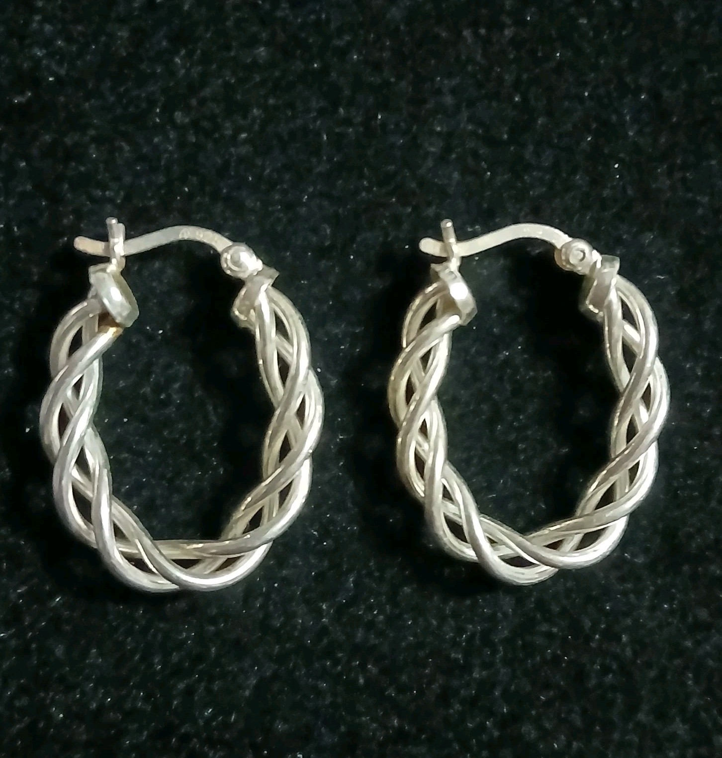 Twisted Wire Oval Hoop Earrings 925 Sterling Silver Thailand Signed