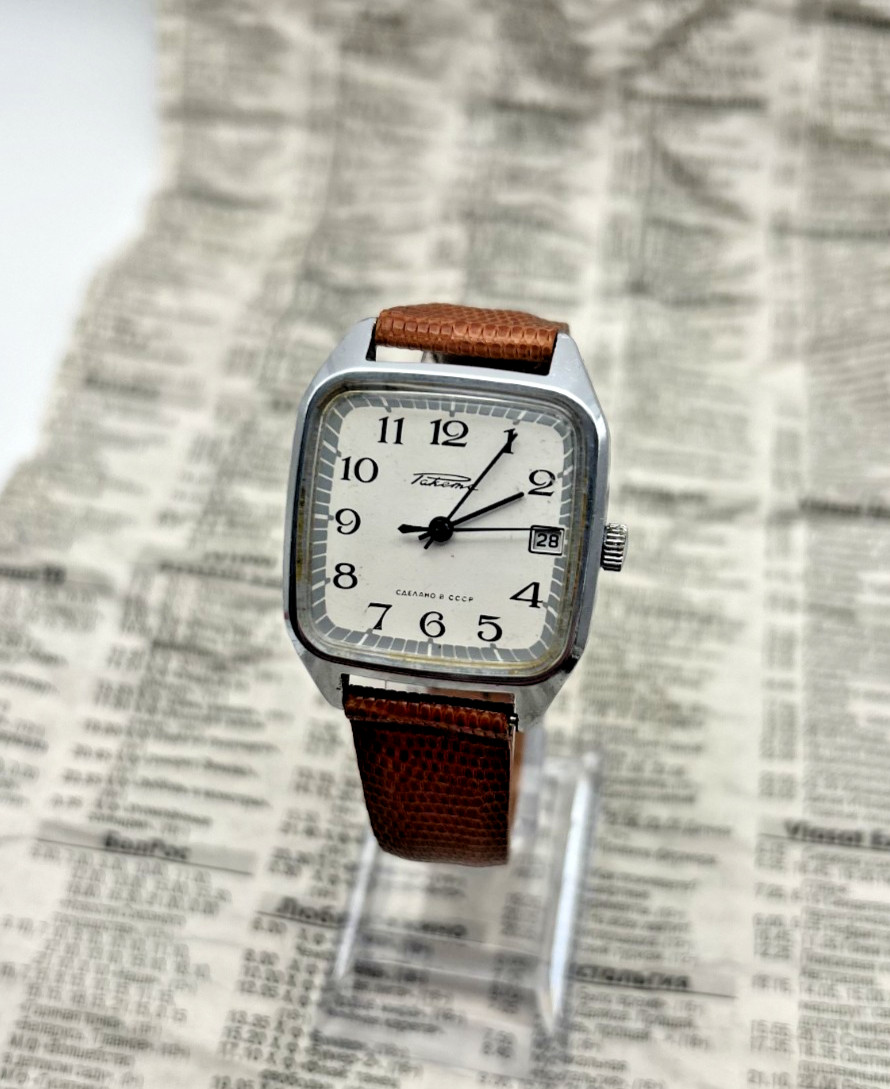 Rare Vintage Raketa (Ракета) Square Mechanical Date Watch | Cal. 2614.H | USSR