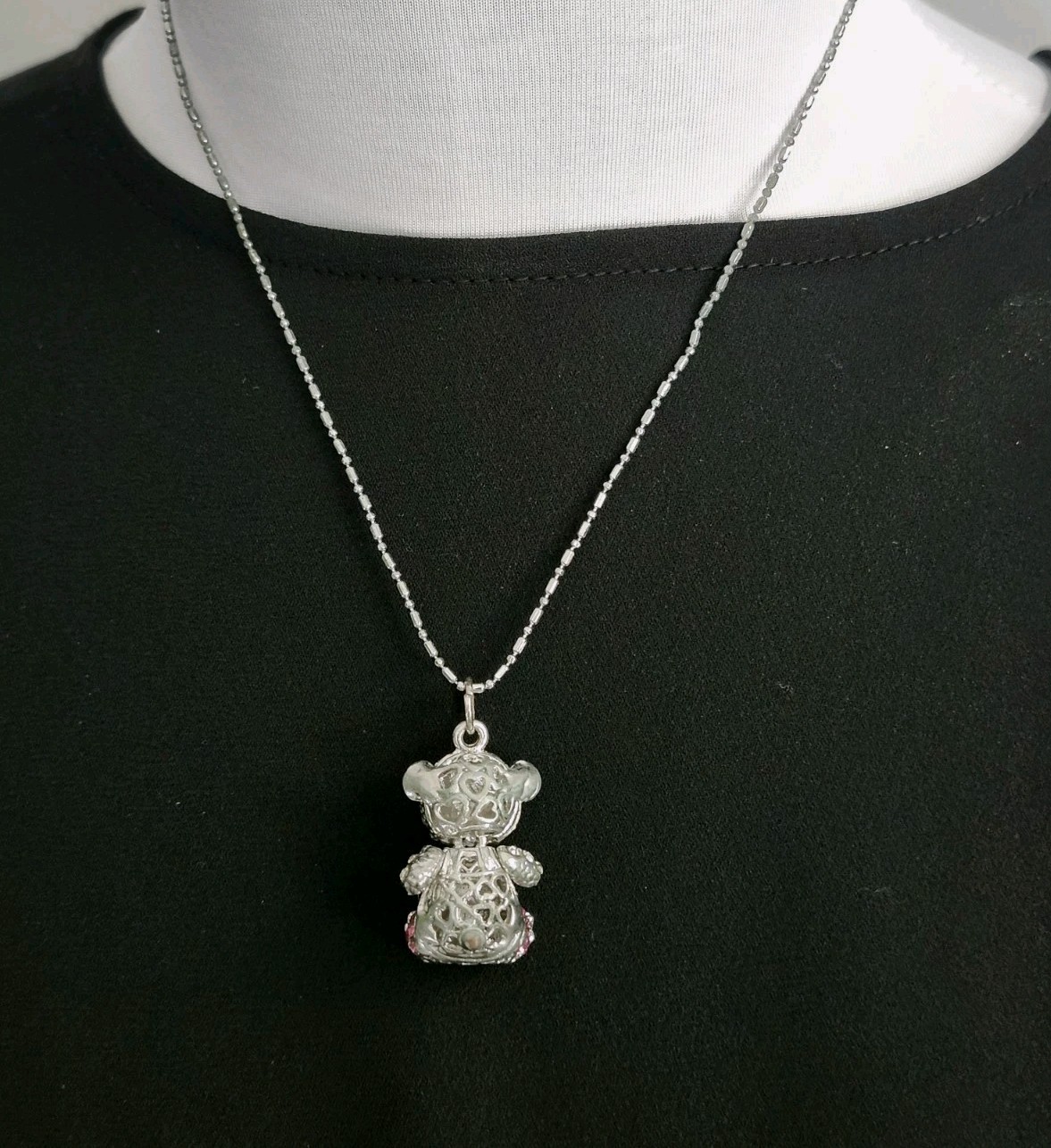 Silver Toned Teddy Bear Chrystal Pendant Necklace With Moving Head Pink White S
