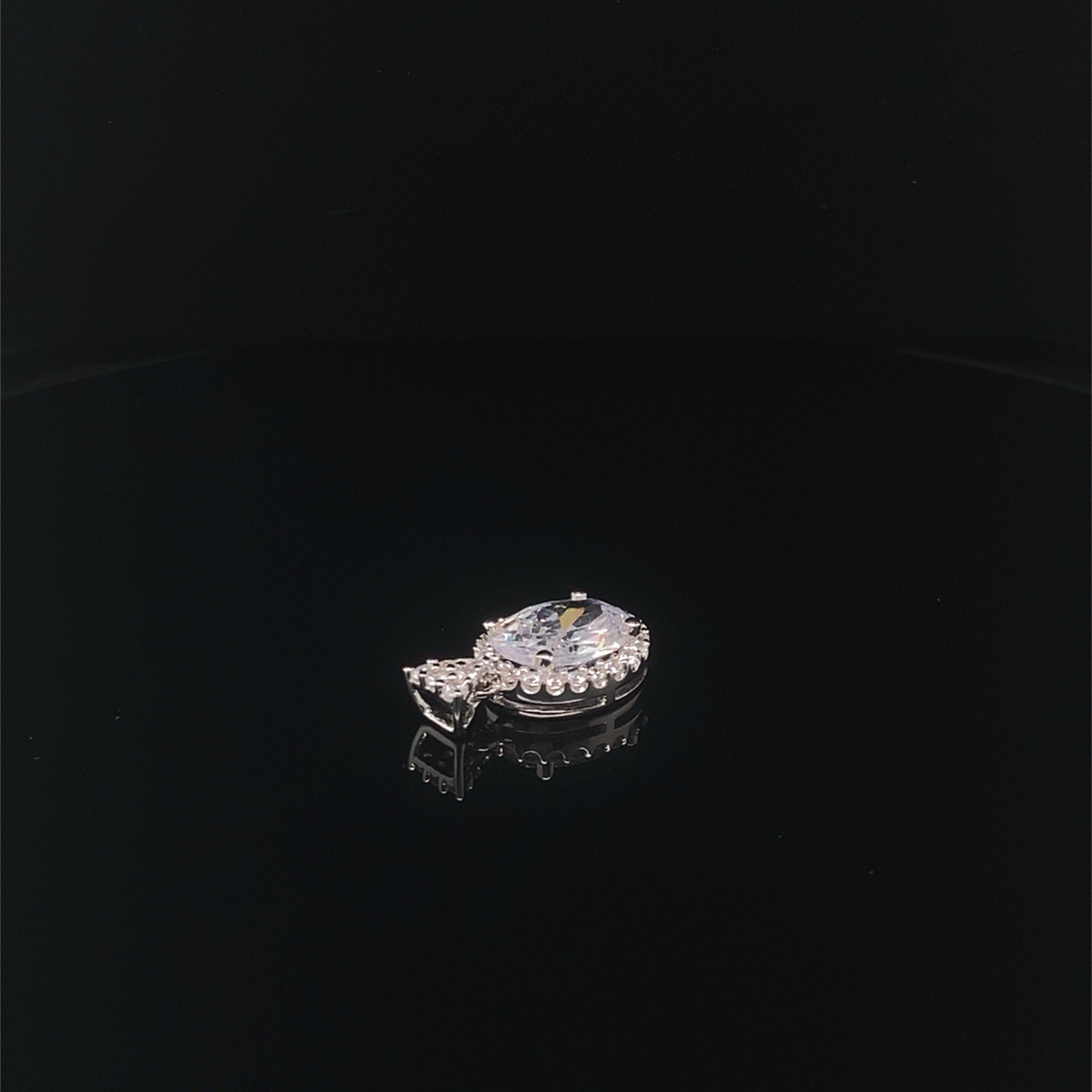 925 Silver Oval Pendant New Without Packaging