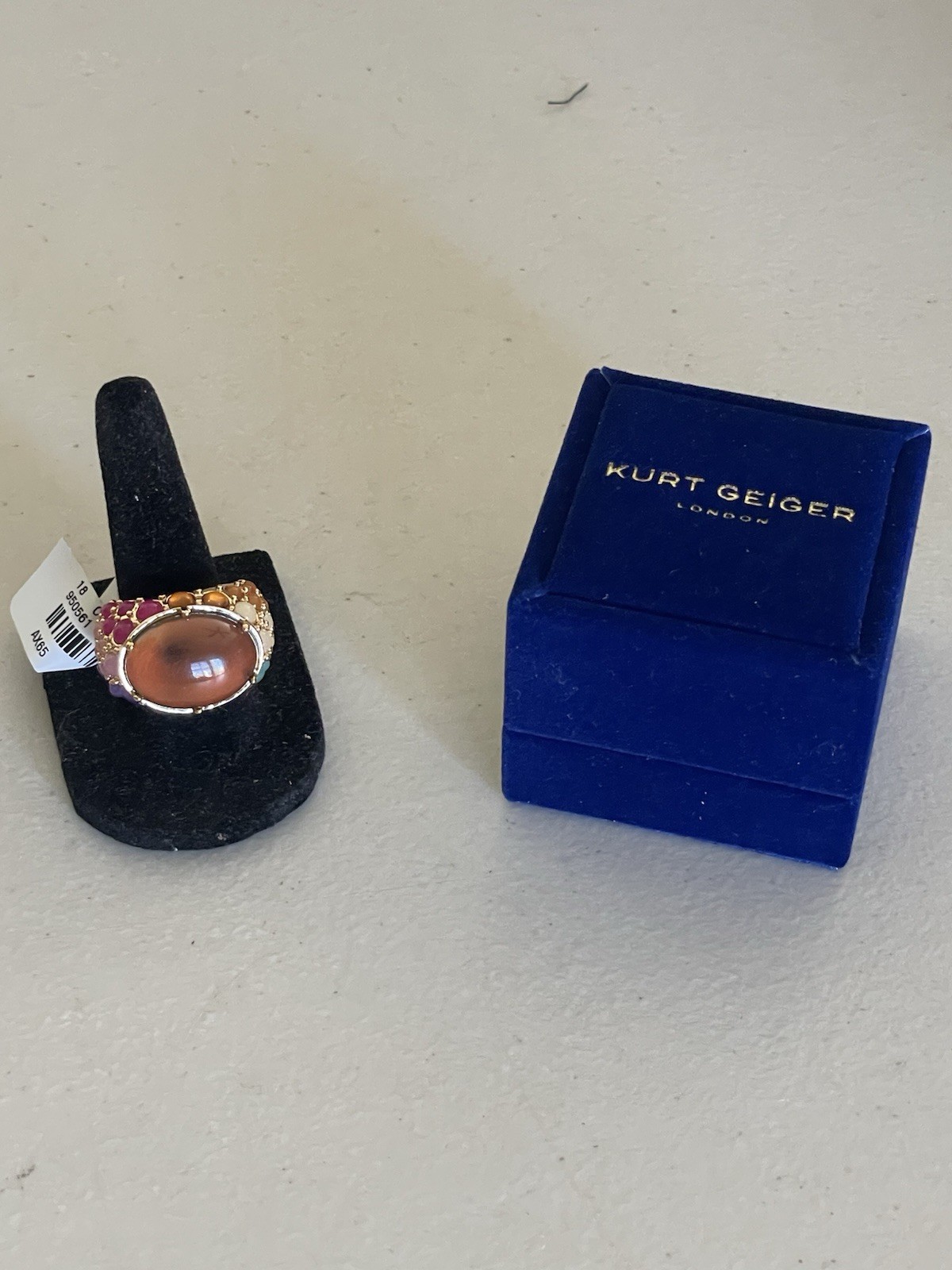 KURT GEIGER LONDON GOLD TONE LARGE OVAL MOOD RING IN MULTI 8