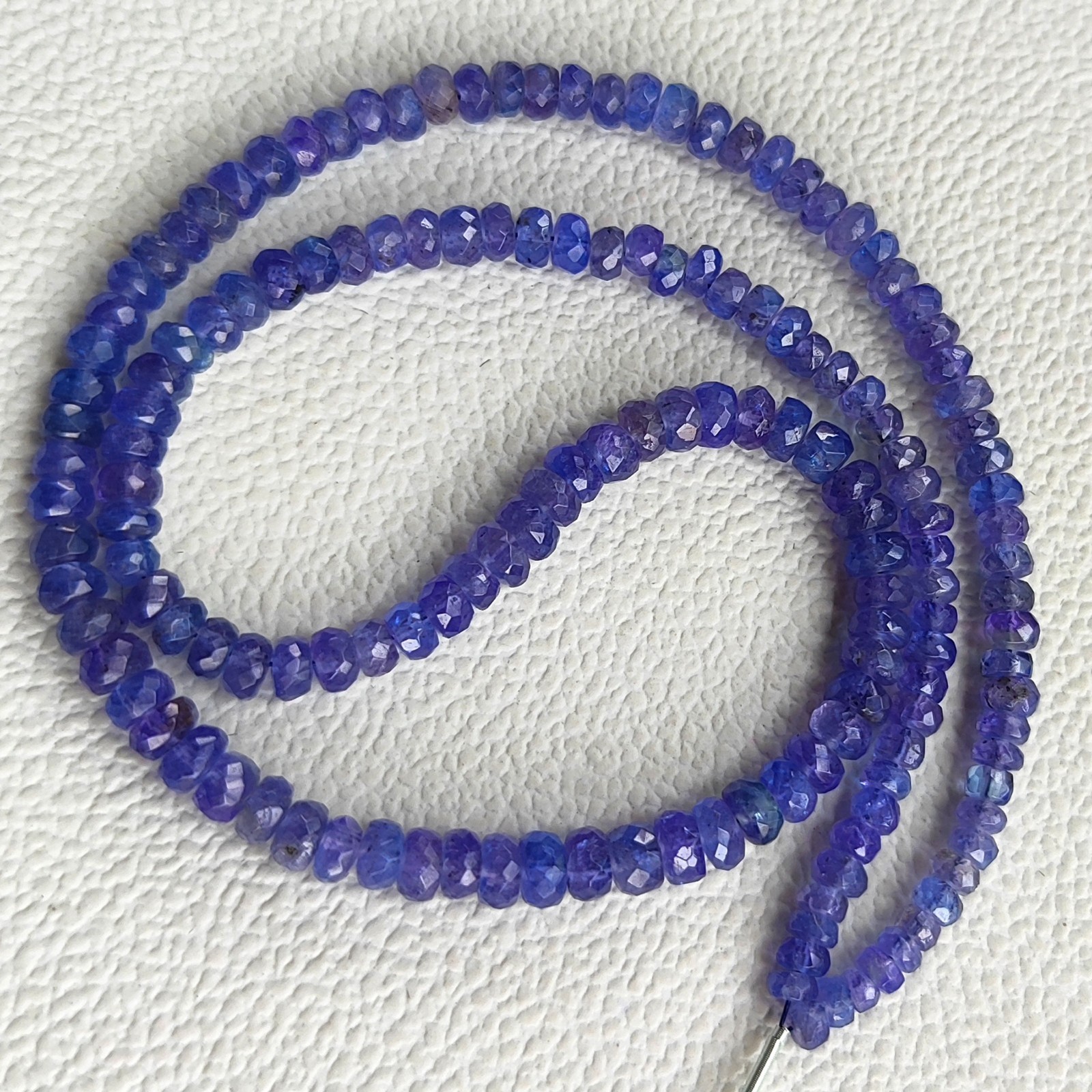 Tanzania Tanzanite Gemstone Beads Faceted Rondelle Shape 4.5mm-6mm 16″ Strand