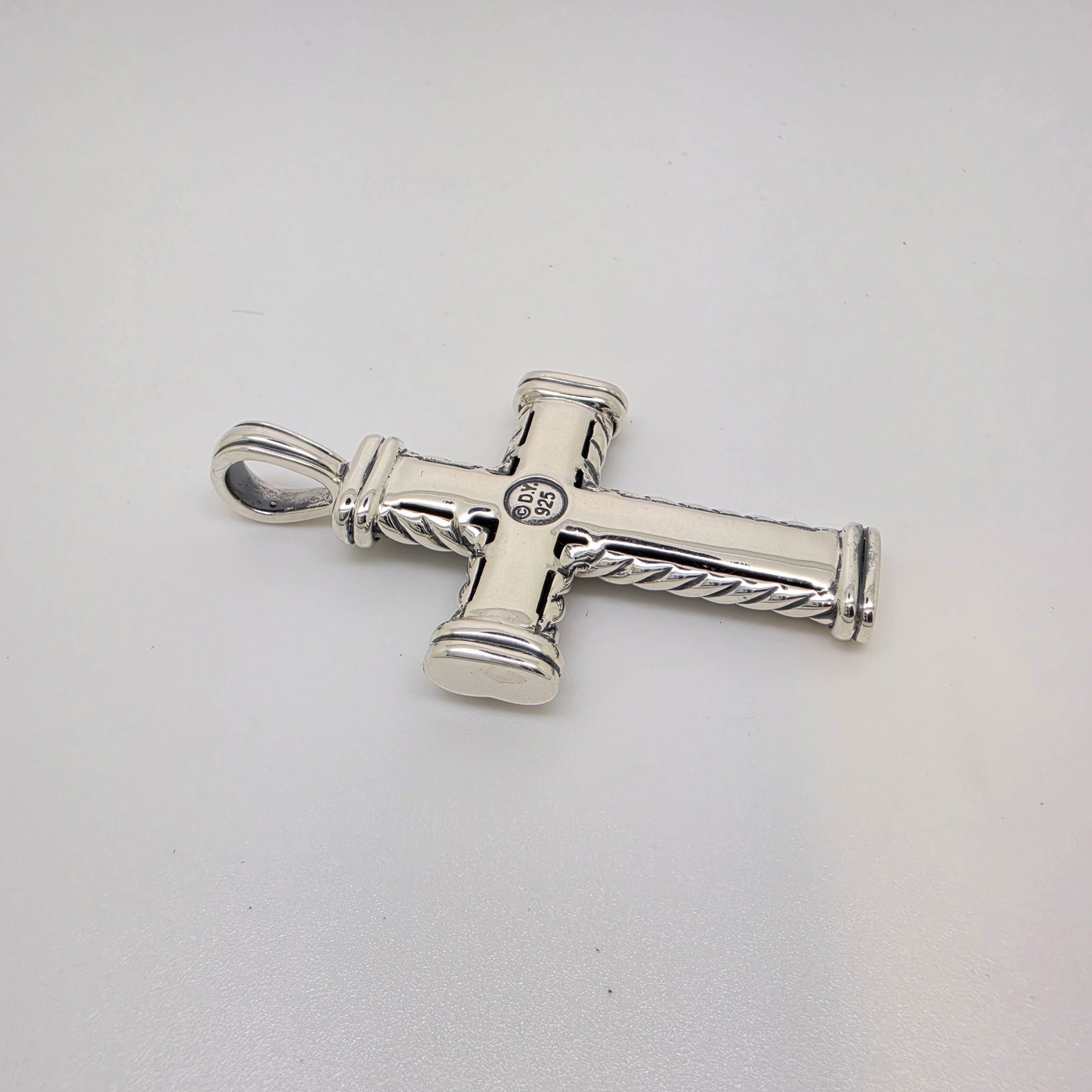 David Yurman Sterling Silver Black Diamond Chevron Cross w/ 20″ inch Chain