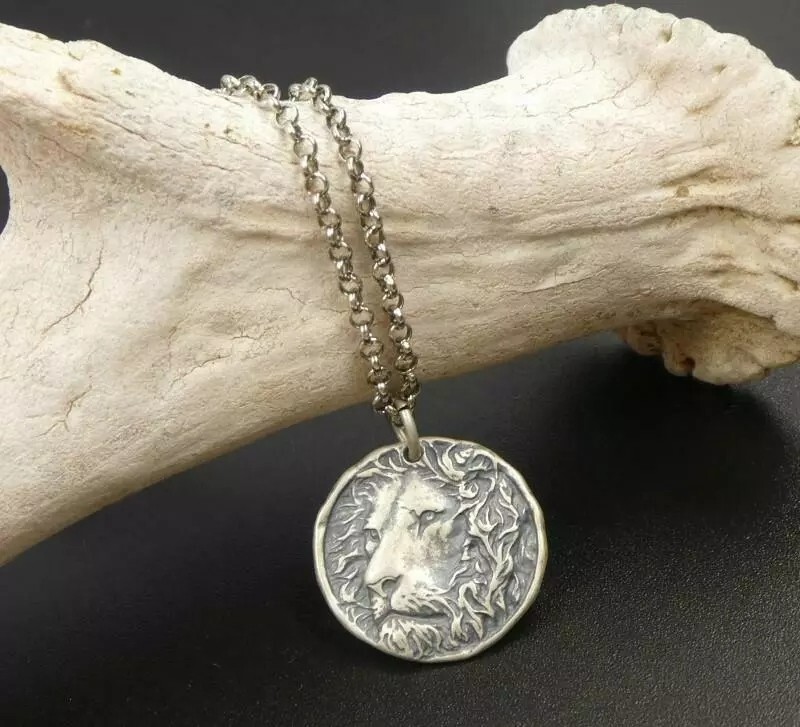 Handmade Unique Antiqued Sterling Silver Lion Head Round Charm Pendant Necklace