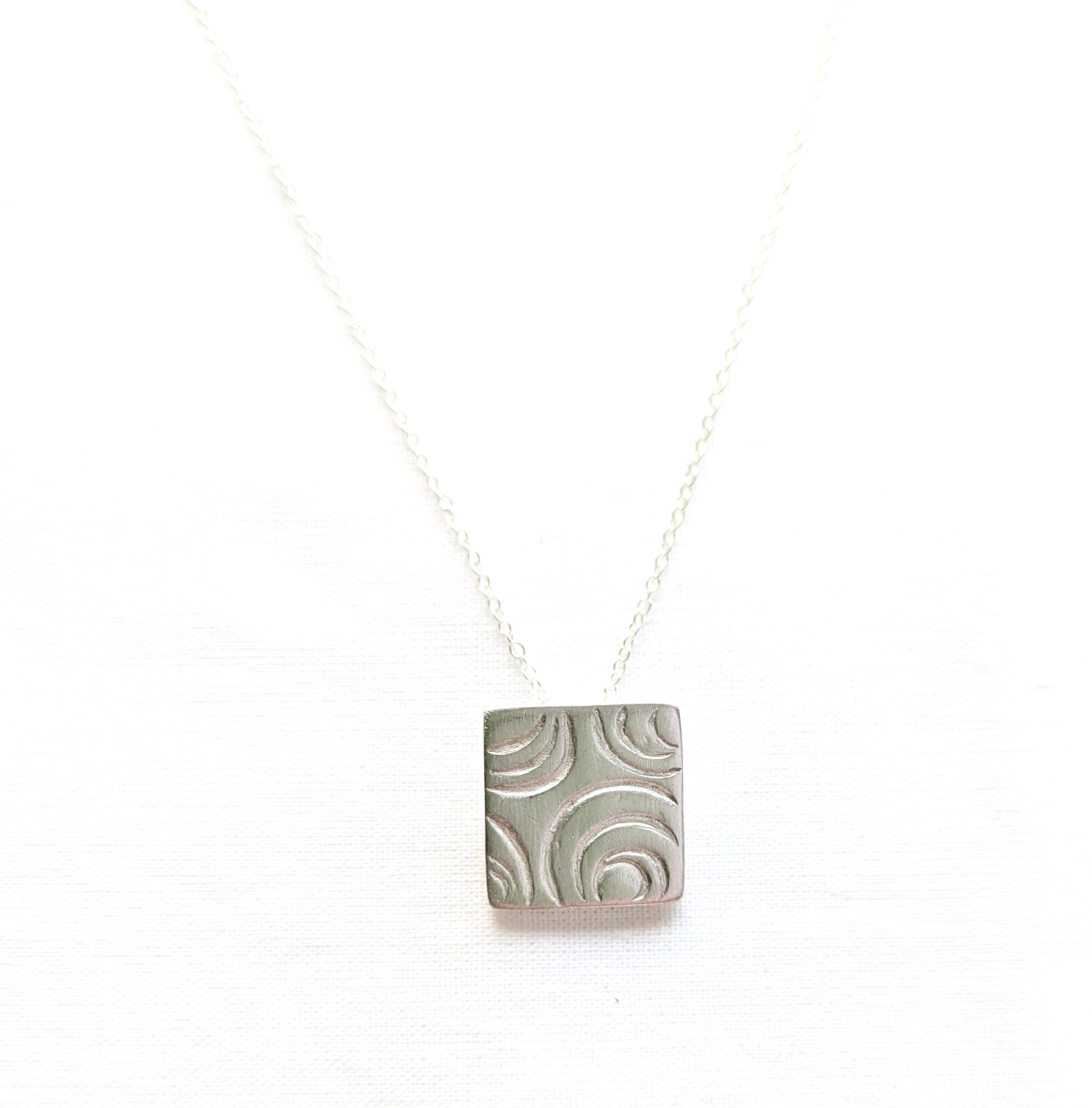 Handmade UK 999 Fine Silver Concentric Circles 15mm Square Pendant Necklace Gift