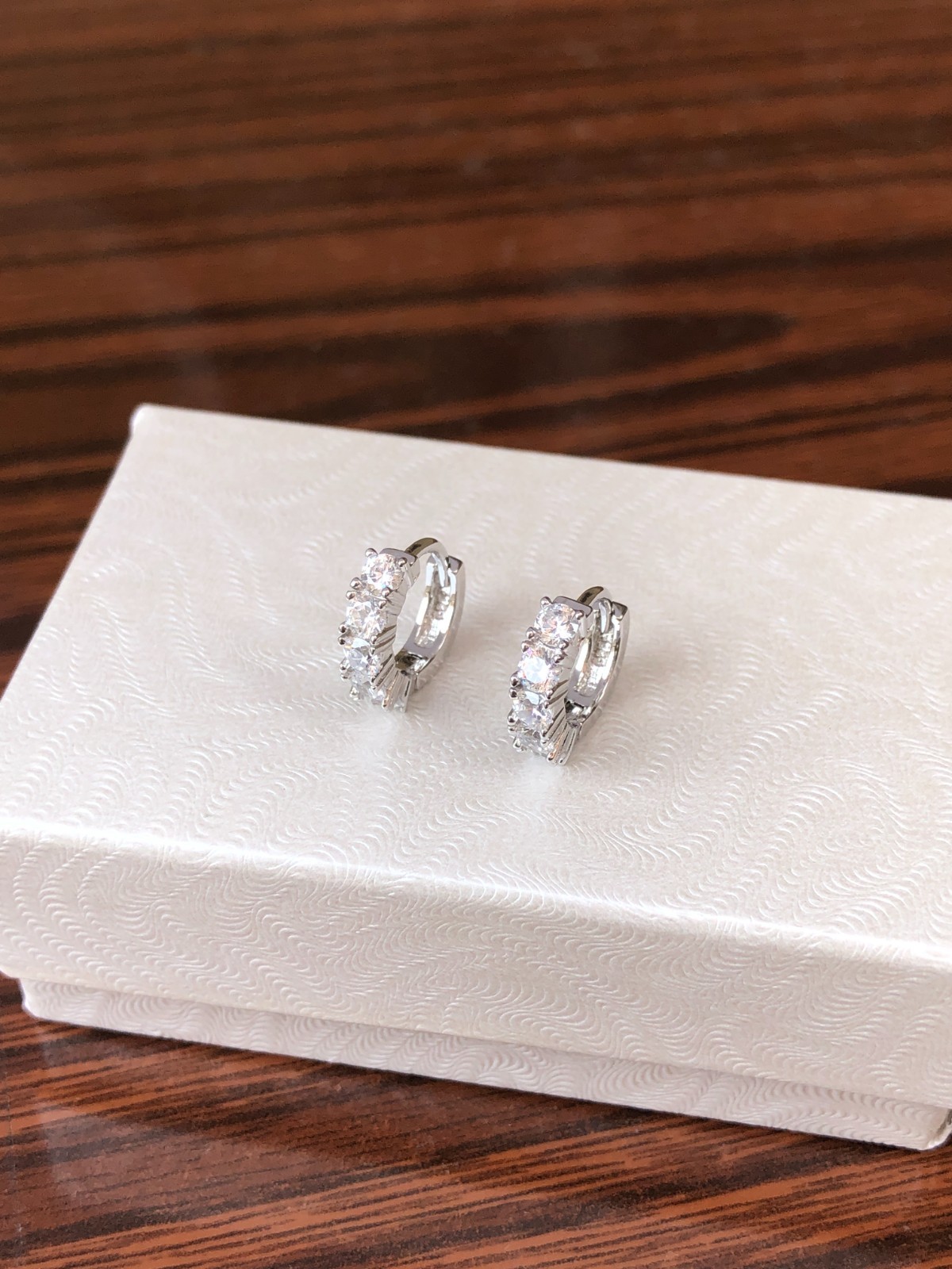 925 Sterling Silver CZ Huggie Hoop Earrings Tiny Hoops Women 10mm/7.8mm x2.8mm
