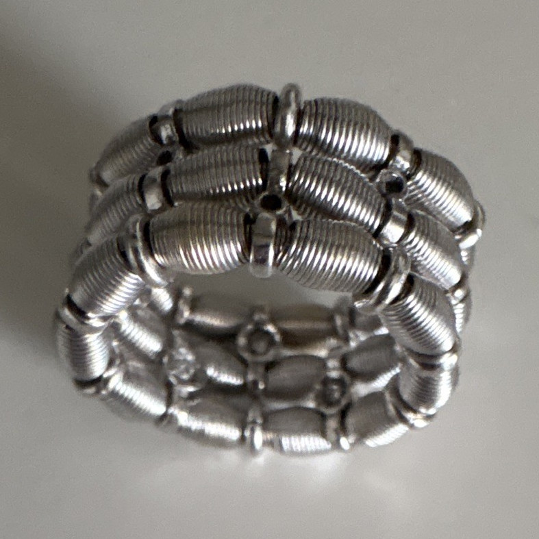 Silver Tone Metal Coiled Wire Band Ring Size 7 Stackable No Stone