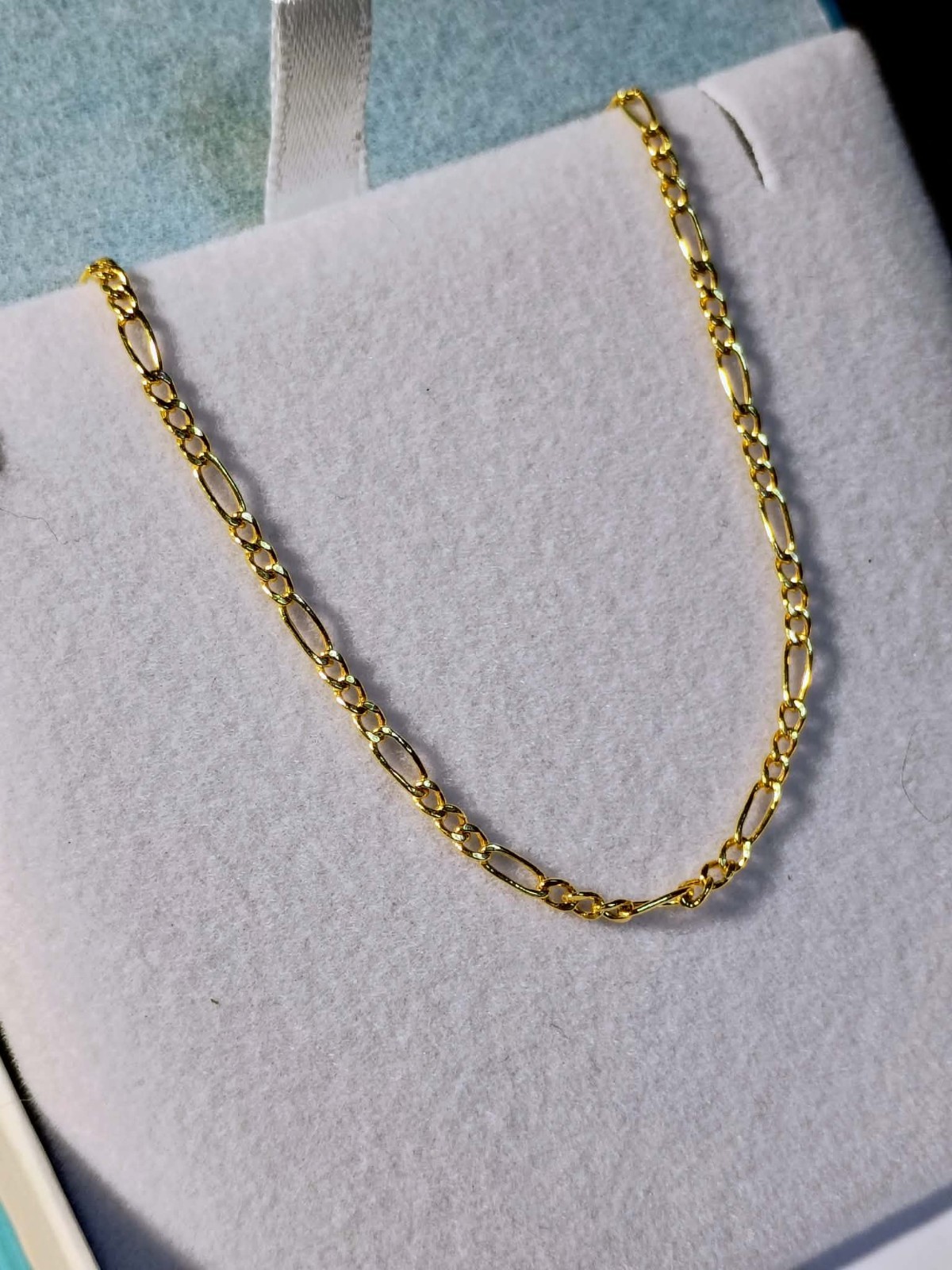 10K Yellow Gold Figaro Link Chain Bracelet – 6 Inches / 0.7g / Spring Ring Clasp