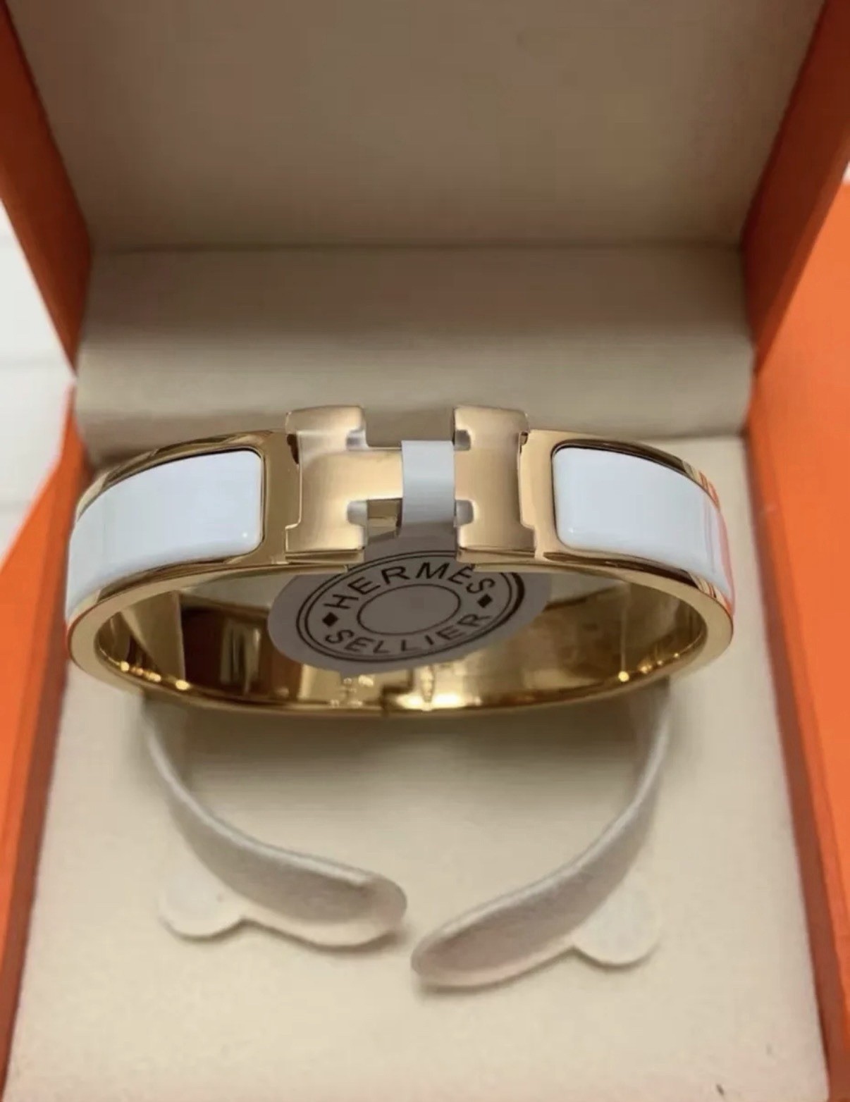 Hermes Bracelet (Clic H, White Enamel, Gold-Plated) NEW, full set